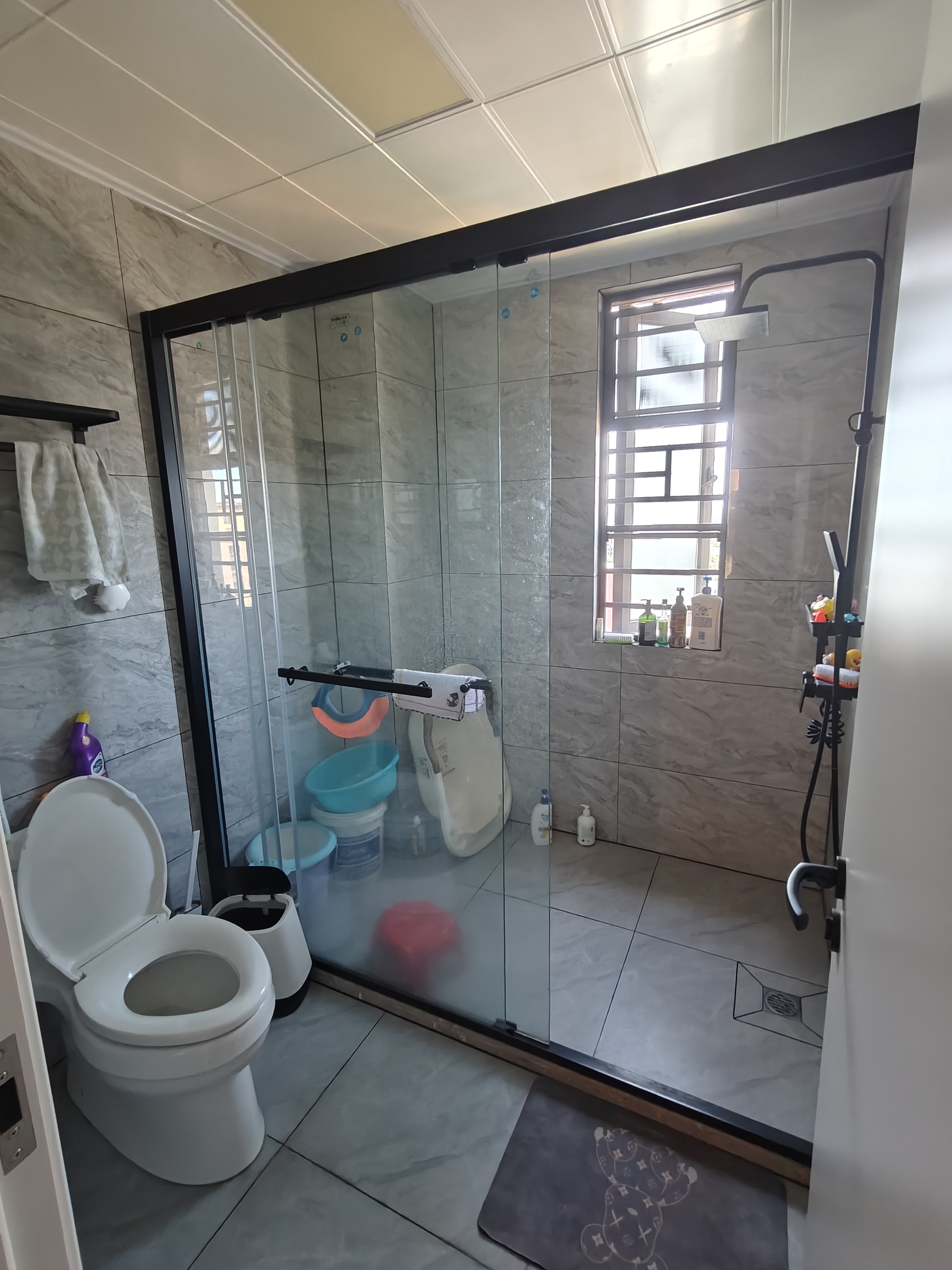 绿地城逸园  3室2厅2卫    138.0万 绿地城逸园  3室2厅2卫    138.0万室内图