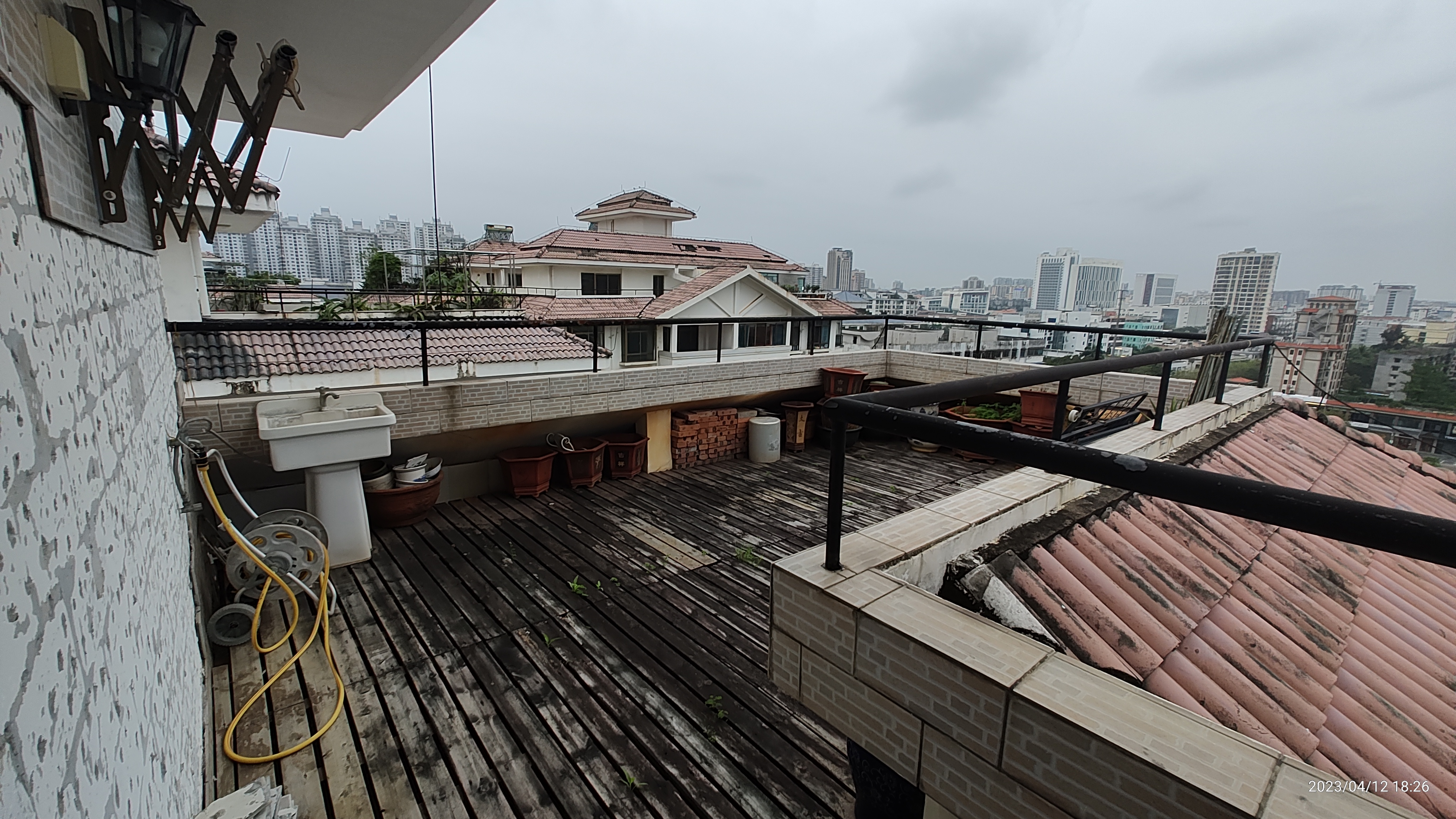 南海绿洲 4室2厅3卫 4500.0元/月 南海绿洲 4室2厅3卫 4500.0元/月室内图