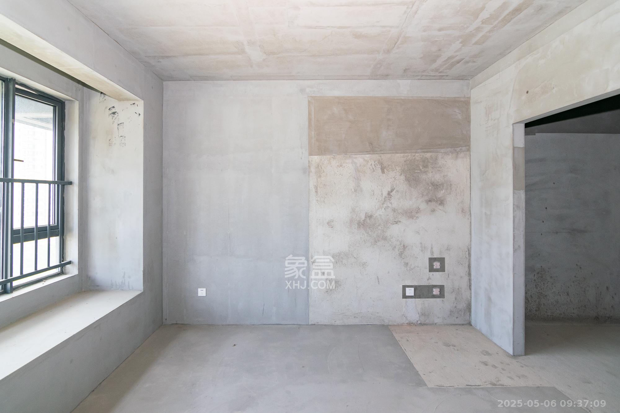 中交凤鸣九章 4室2厅2卫 180.0万 中交凤鸣九章 4室2厅2卫 180.0万卧室