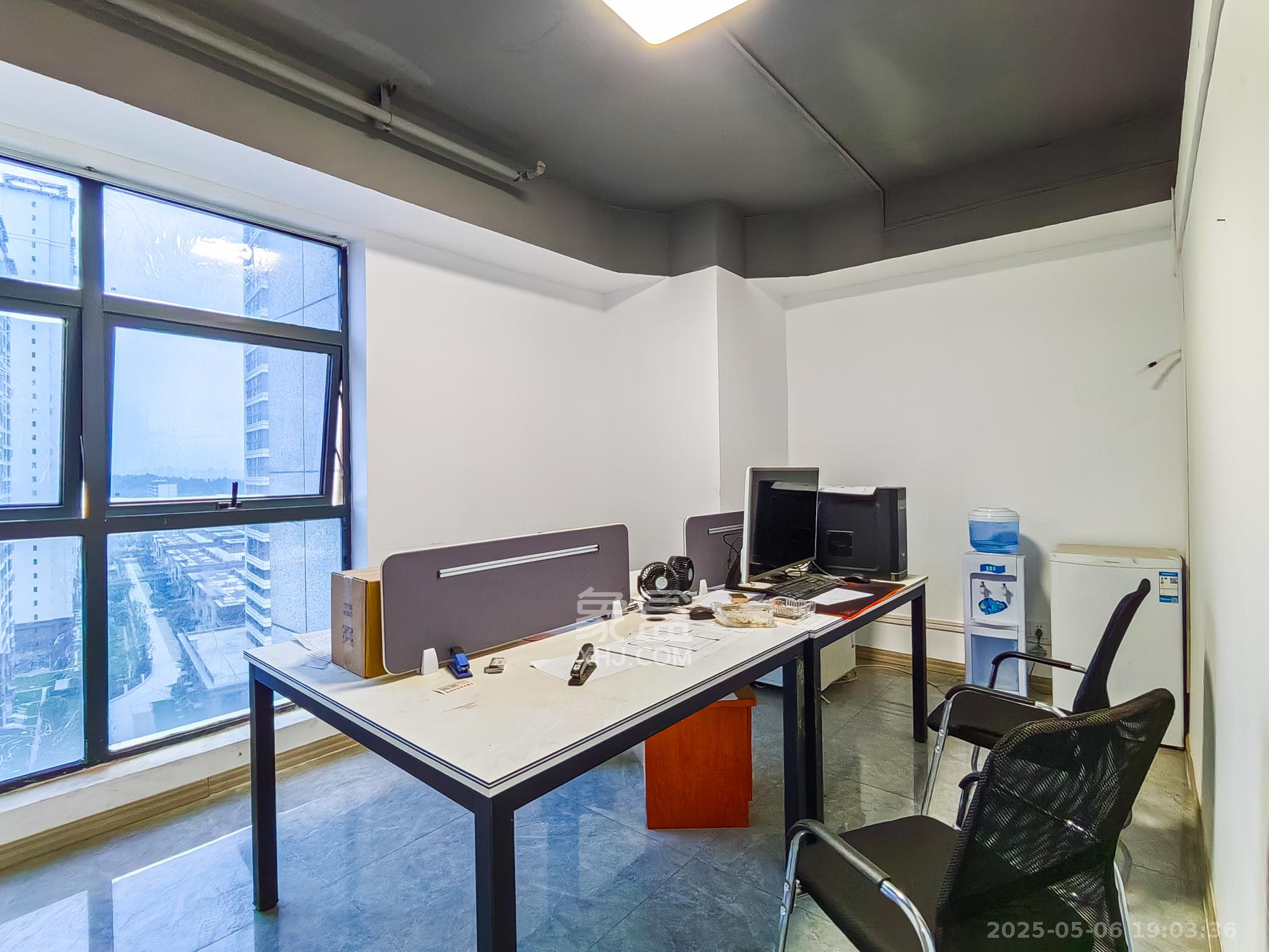 和悦城(蟠龙景苑) 3室2厅2卫 99.0万 和悦城(蟠龙景苑) 3室2厅2卫 99.0万卧室