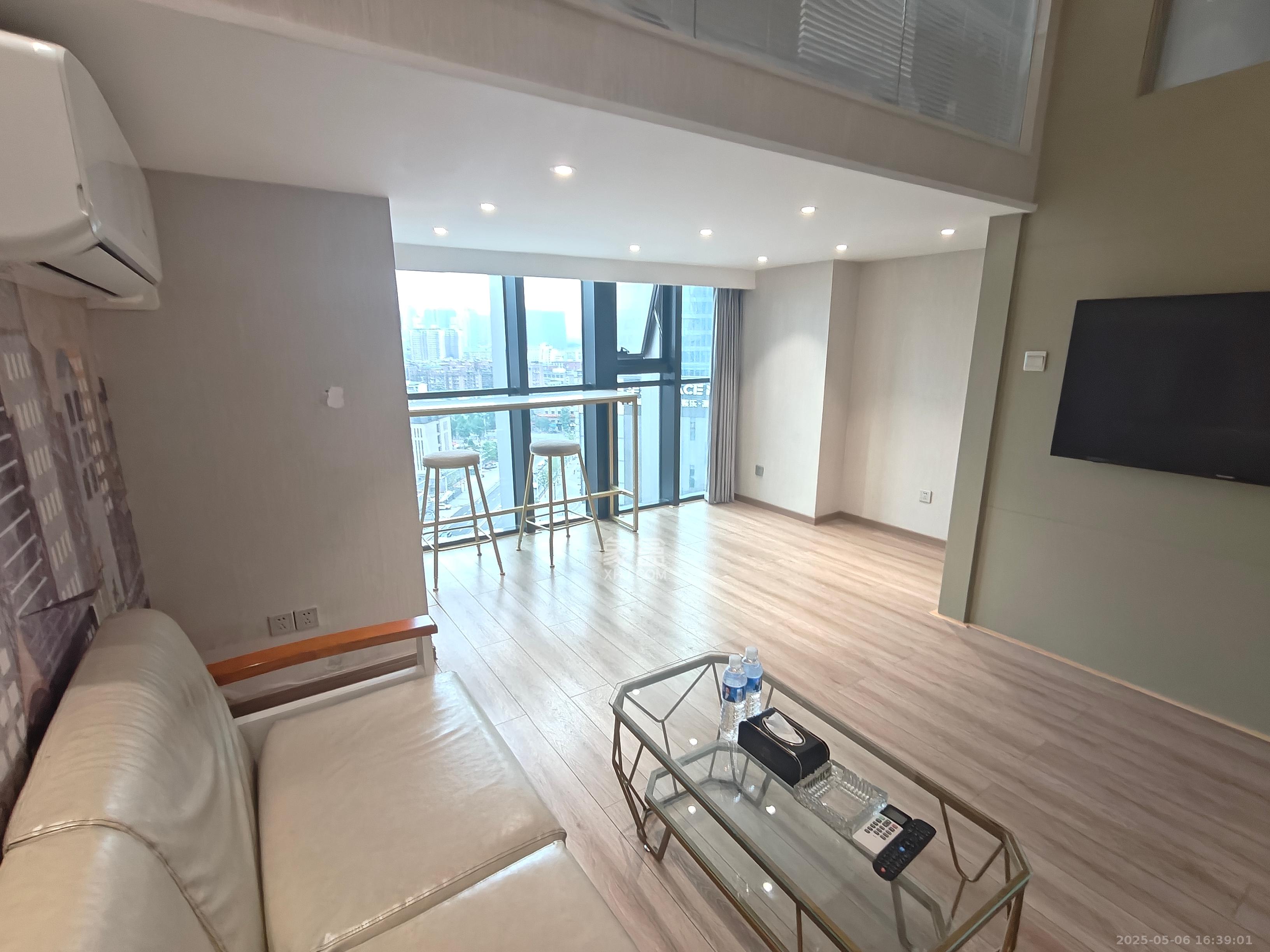 华远云玺公寓 1室1厅1卫 4200.0元/月 华远云玺公寓 1室1厅1卫 4200.0元/月室内图