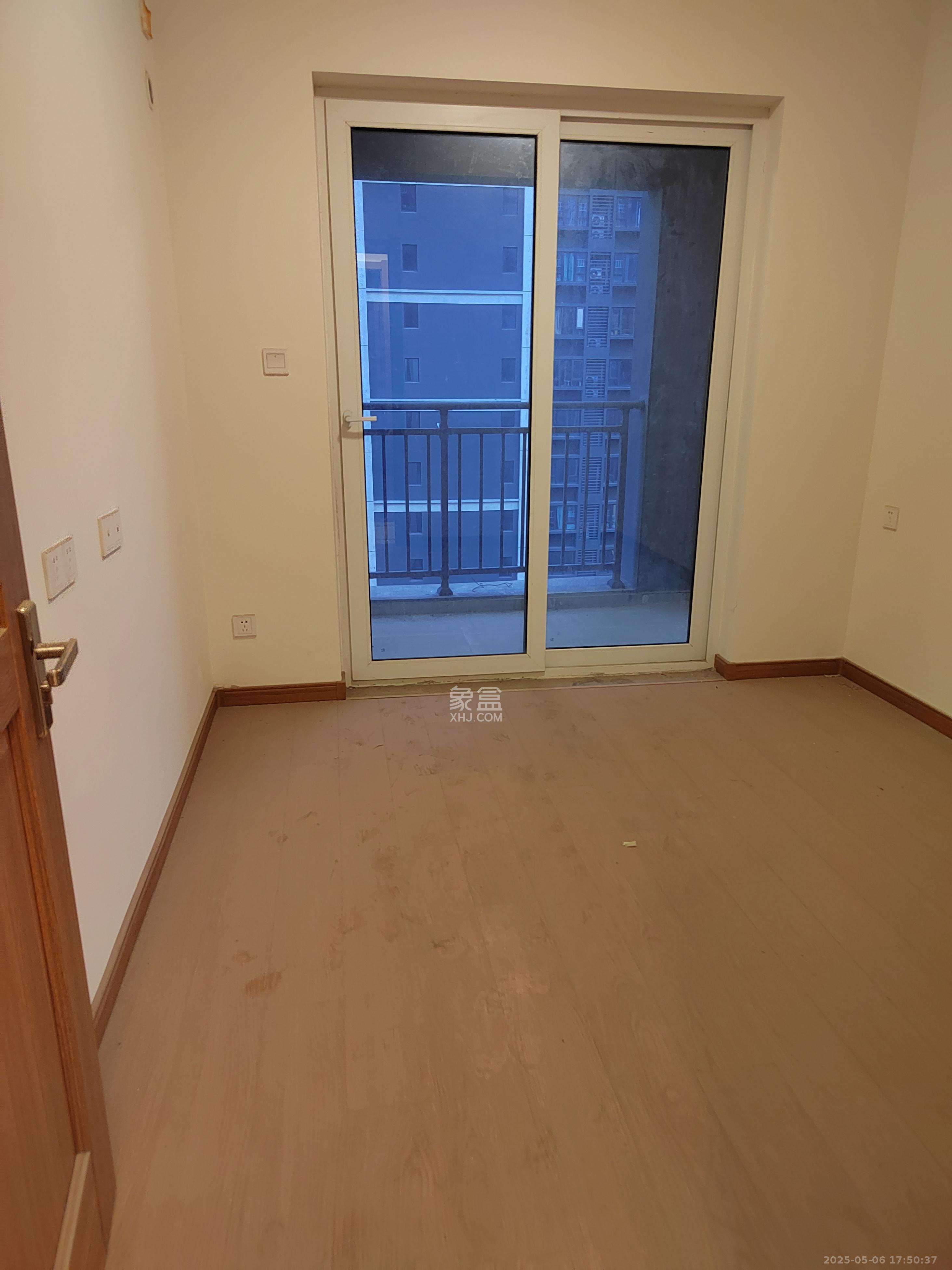 金科集美天辰  3室2厅1卫    2500.0元/月 金科集美天辰  3室2厅1卫    2500.0元/月