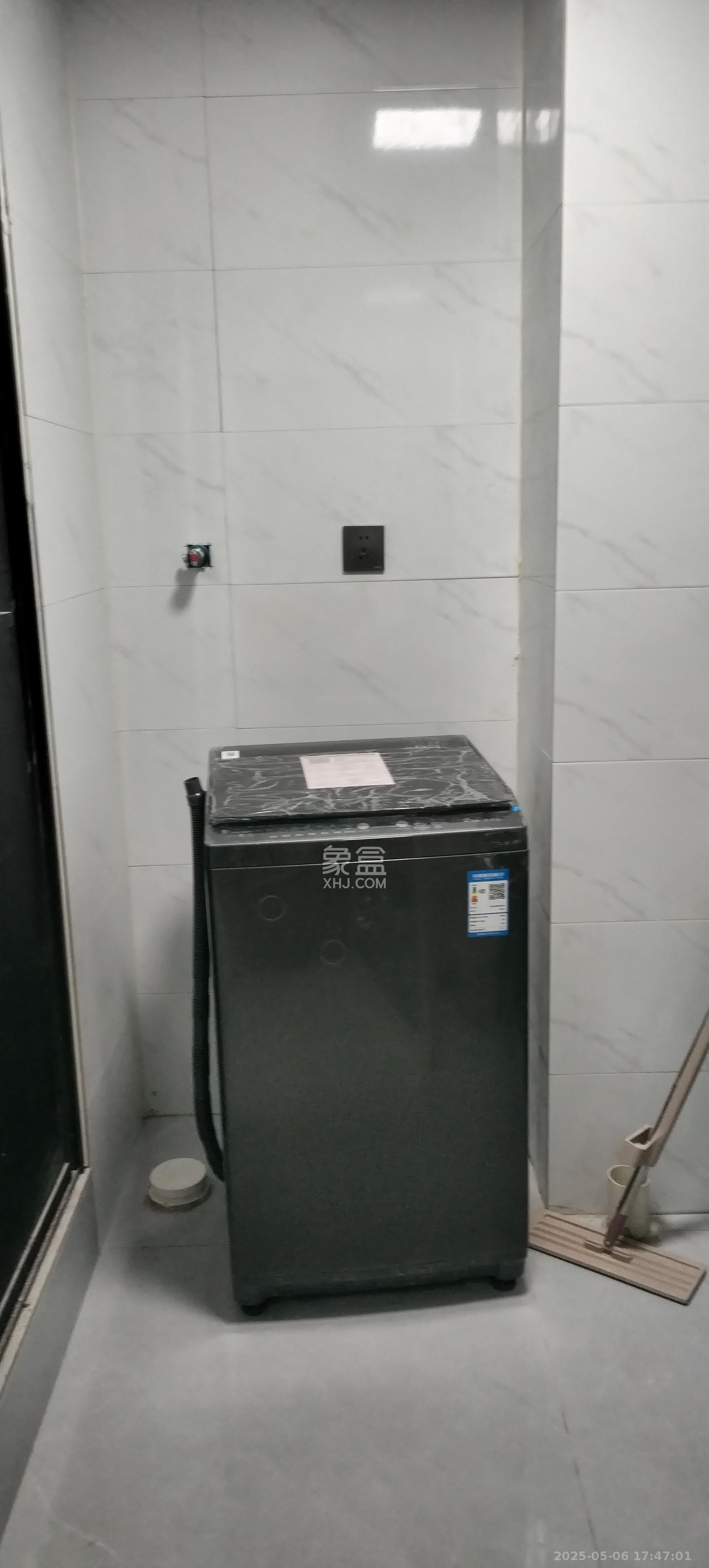 红星商务楼(红星蔬菜批发大市场) 1室1厅1卫 1300.0元/月 红星商务楼(红星蔬菜批发大市场) 1室1厅1卫 1300.0元/月室内图