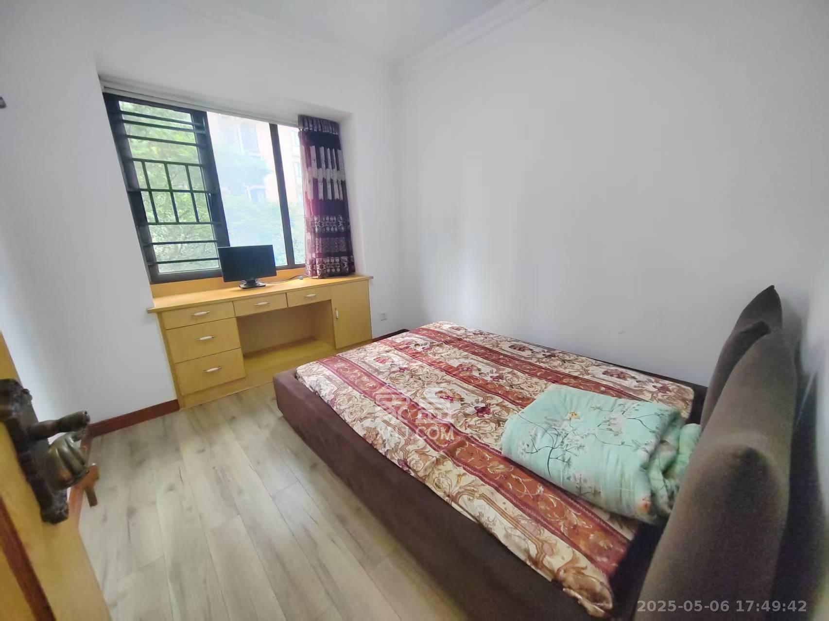 金侨城 3室2厅1卫 1400.0元/月 金侨城 3室2厅1卫 1400.0元/月室内图