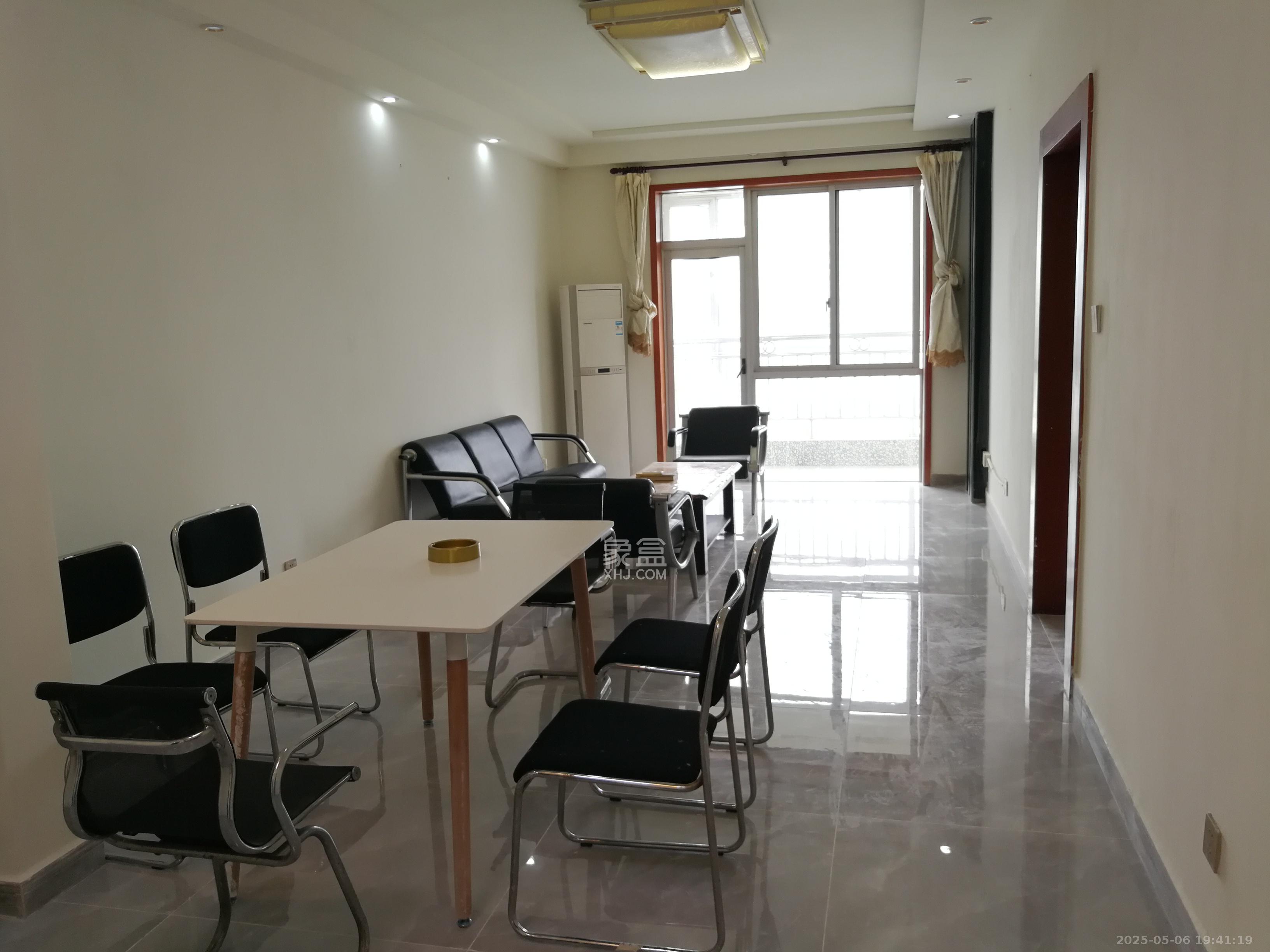 上河国际A座 2室1厅1卫 2600.0元/月 上河国际A座 2室1厅1卫 2600.0元/月室内图