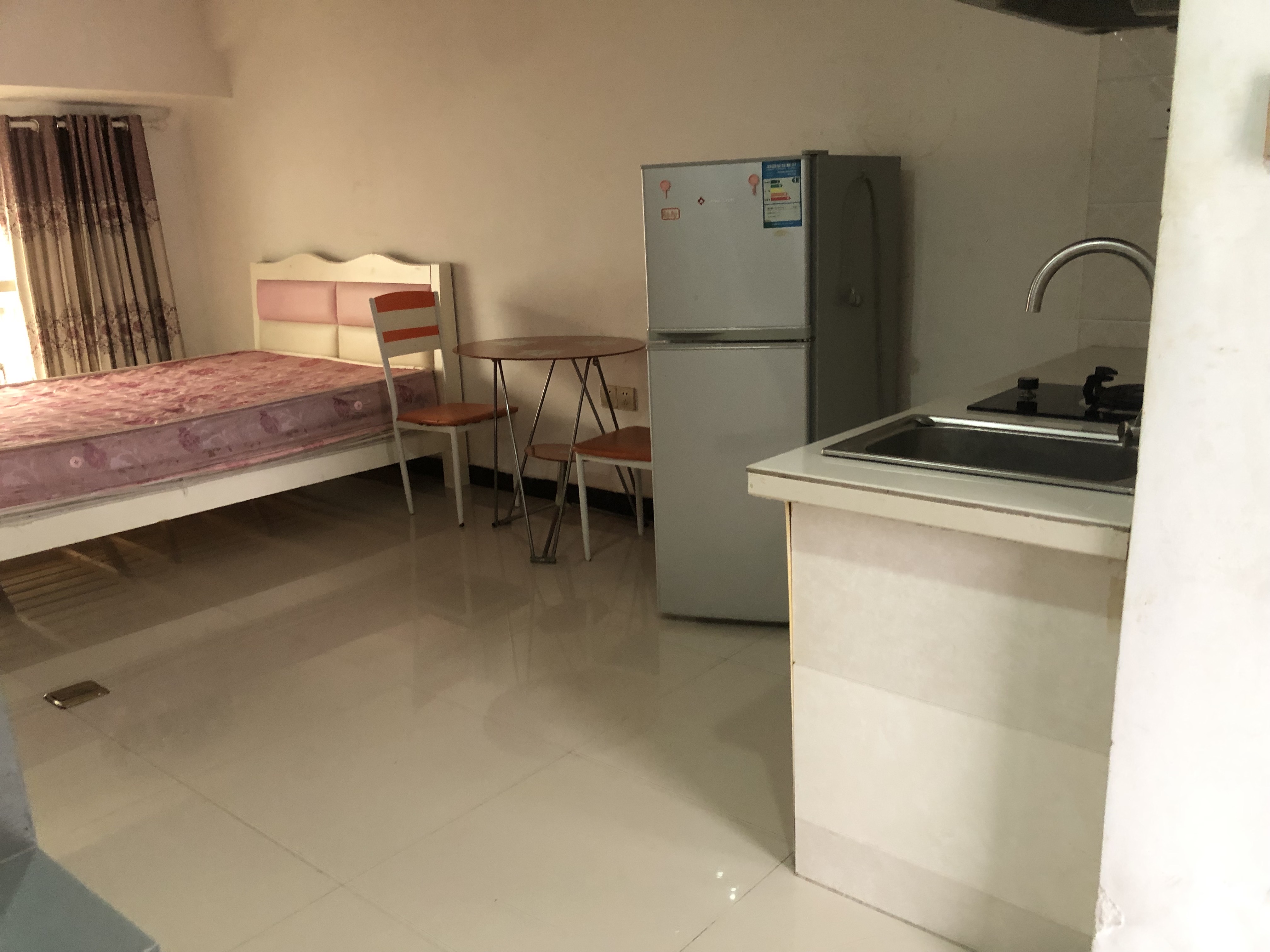 维港十字街 1室1厅1卫 1000.0元/月 维港十字街 1室1厅1卫 1000.0元/月室内图