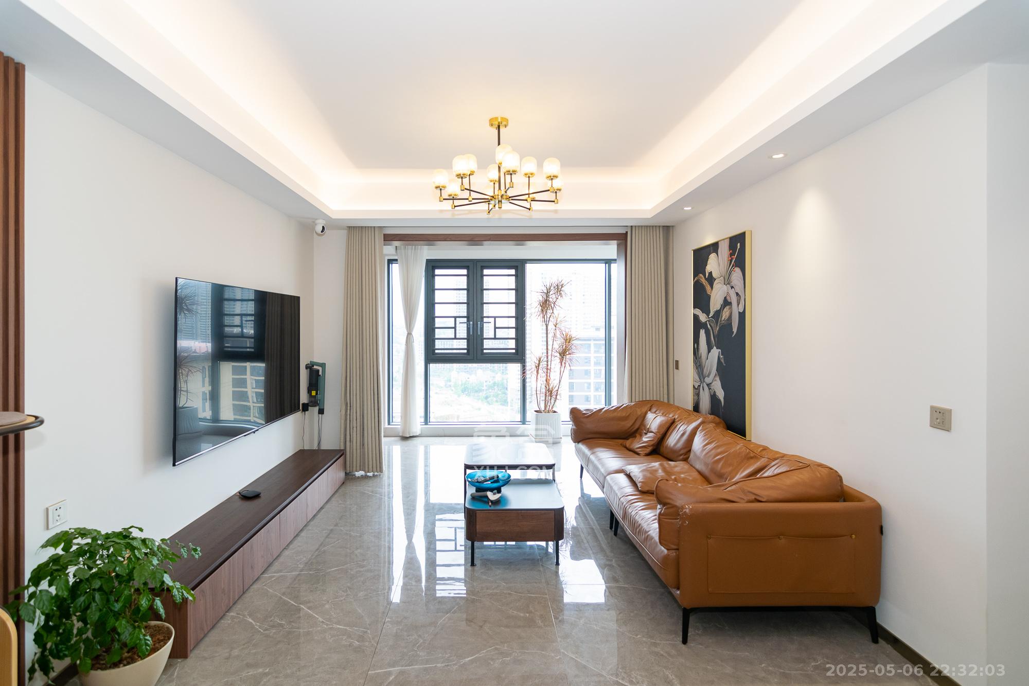 阳光城联利悦澜府  3室2厅2卫    89.0万 阳光城联利悦澜府  3室2厅2卫    89.0万客厅