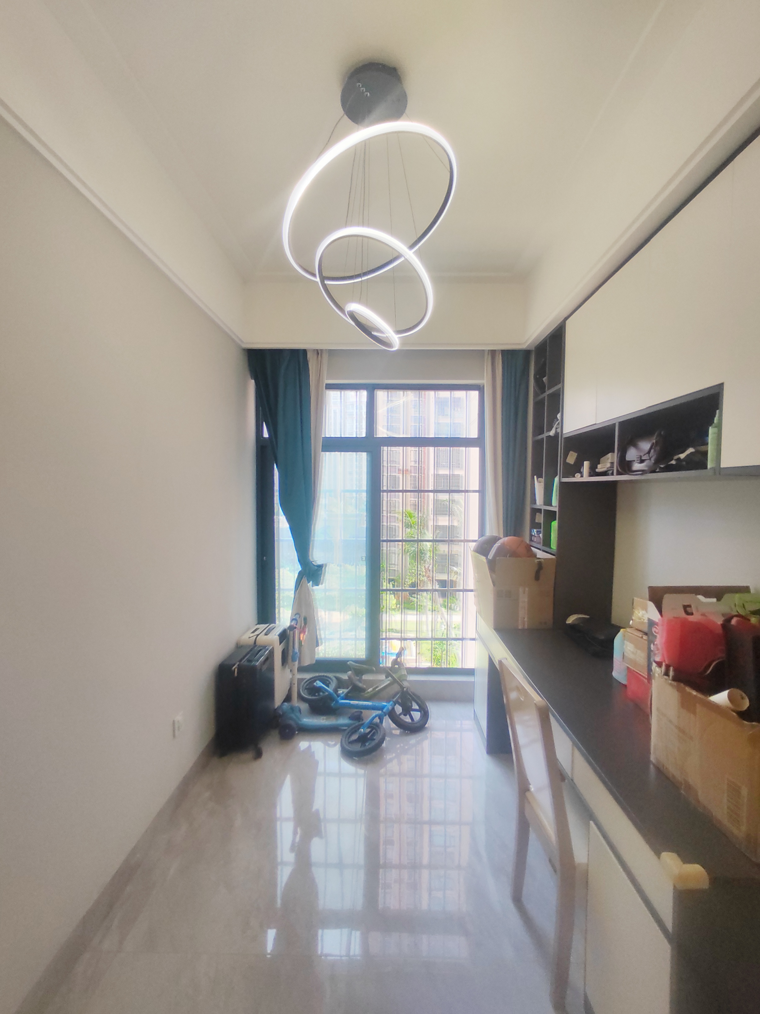 香榭花园 3室2厅2卫 199.0万 香榭花园 3室2厅2卫 199.0万客厅