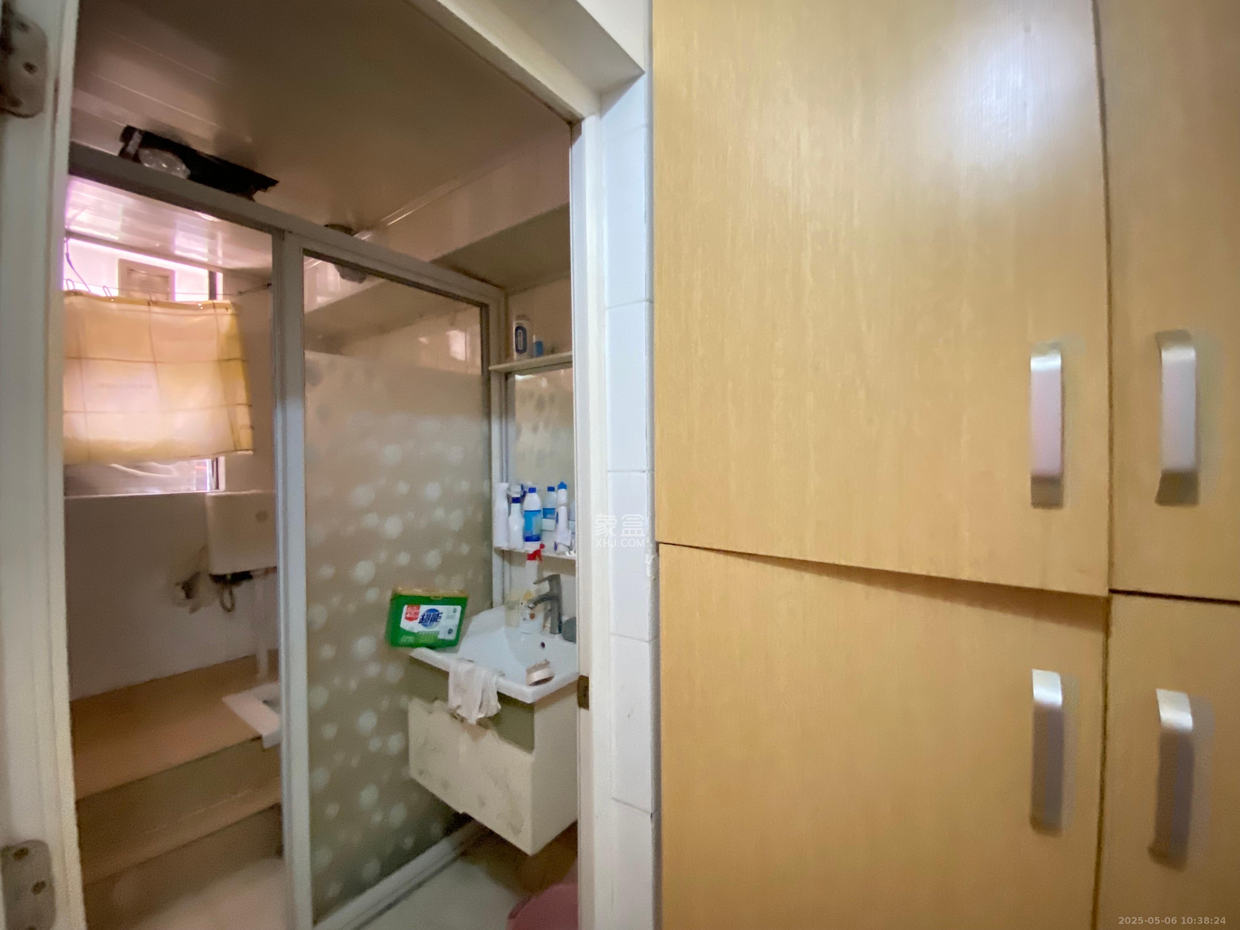 鸿基花园  3室2厅1卫    1900.0元/月 鸿基花园  3室2厅1卫    1900.0元/月室内图