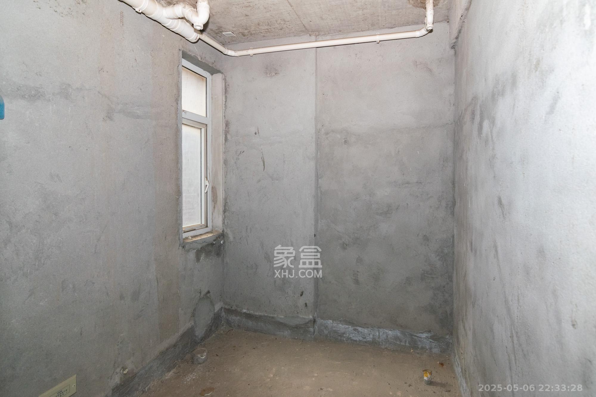 普瑞斯堡 4室2厅2卫 80.0万 普瑞斯堡 4室2厅2卫 80.0万卫生间