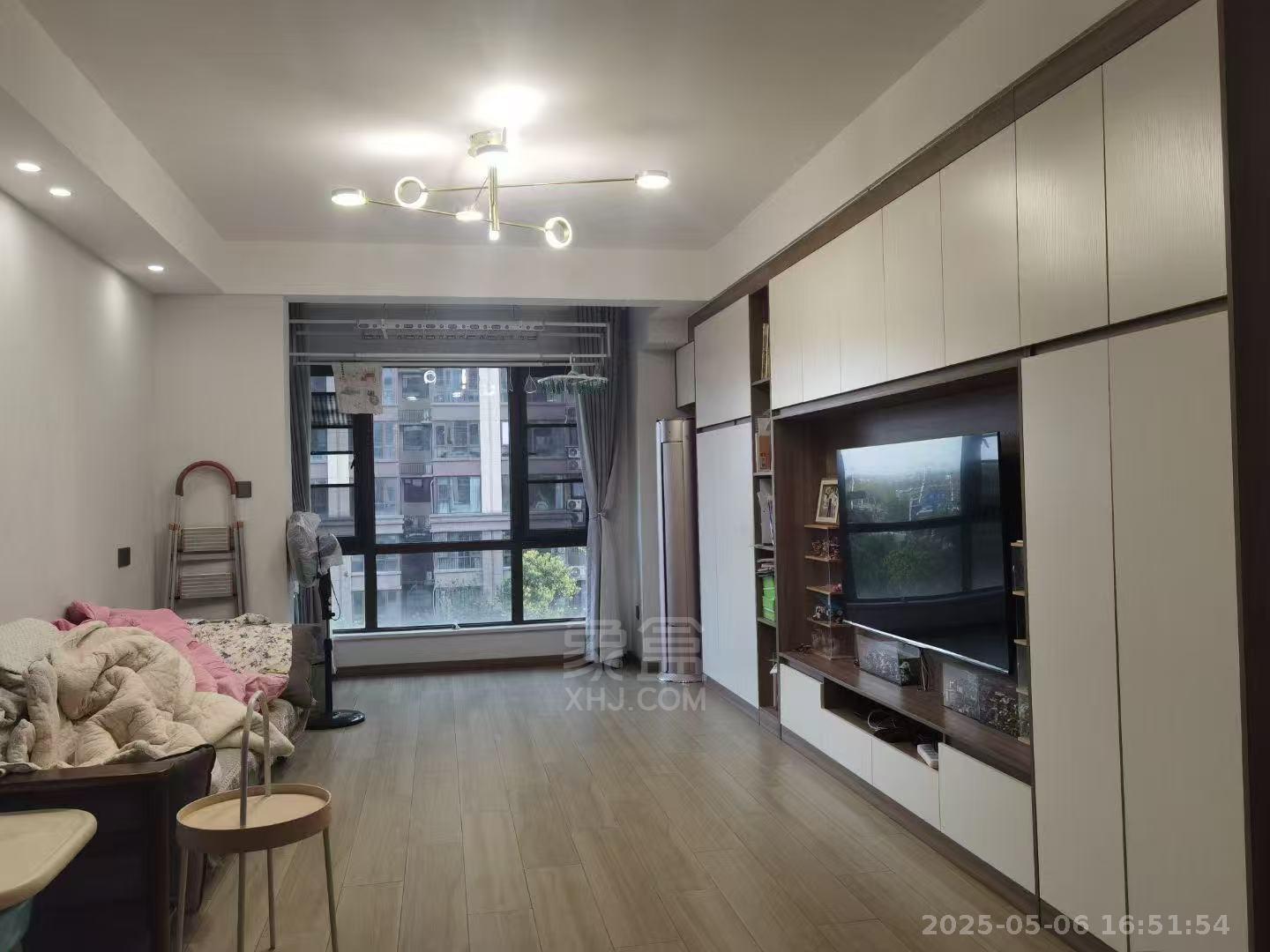 金轮津桥华府 3室2厅1卫 2100.0元/月 金轮津桥华府 3室2厅1卫 2100.0元/月室内图