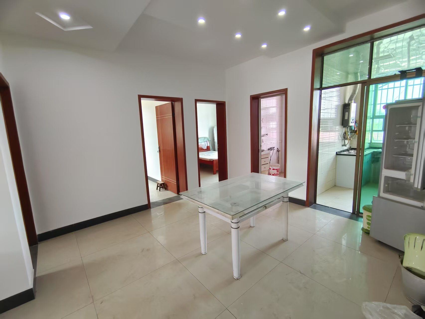 梓山苑小区 3室2厅2卫 800.0元/月 梓山苑小区 3室2厅2卫 800.0元/月室内图