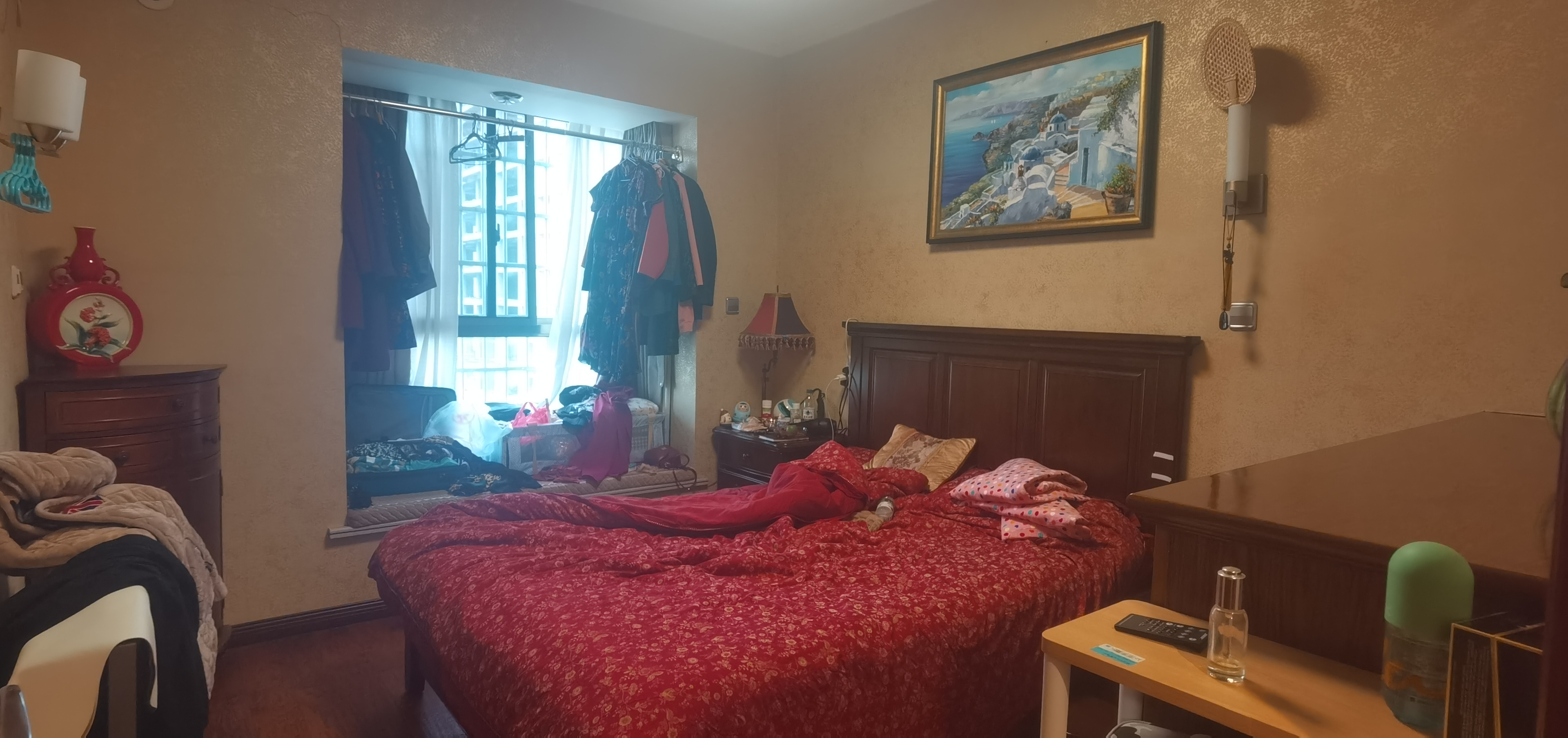 市工商局单位房 5室2厅2卫 168.0万 市工商局单位房 5室2厅2卫 168.0万客厅