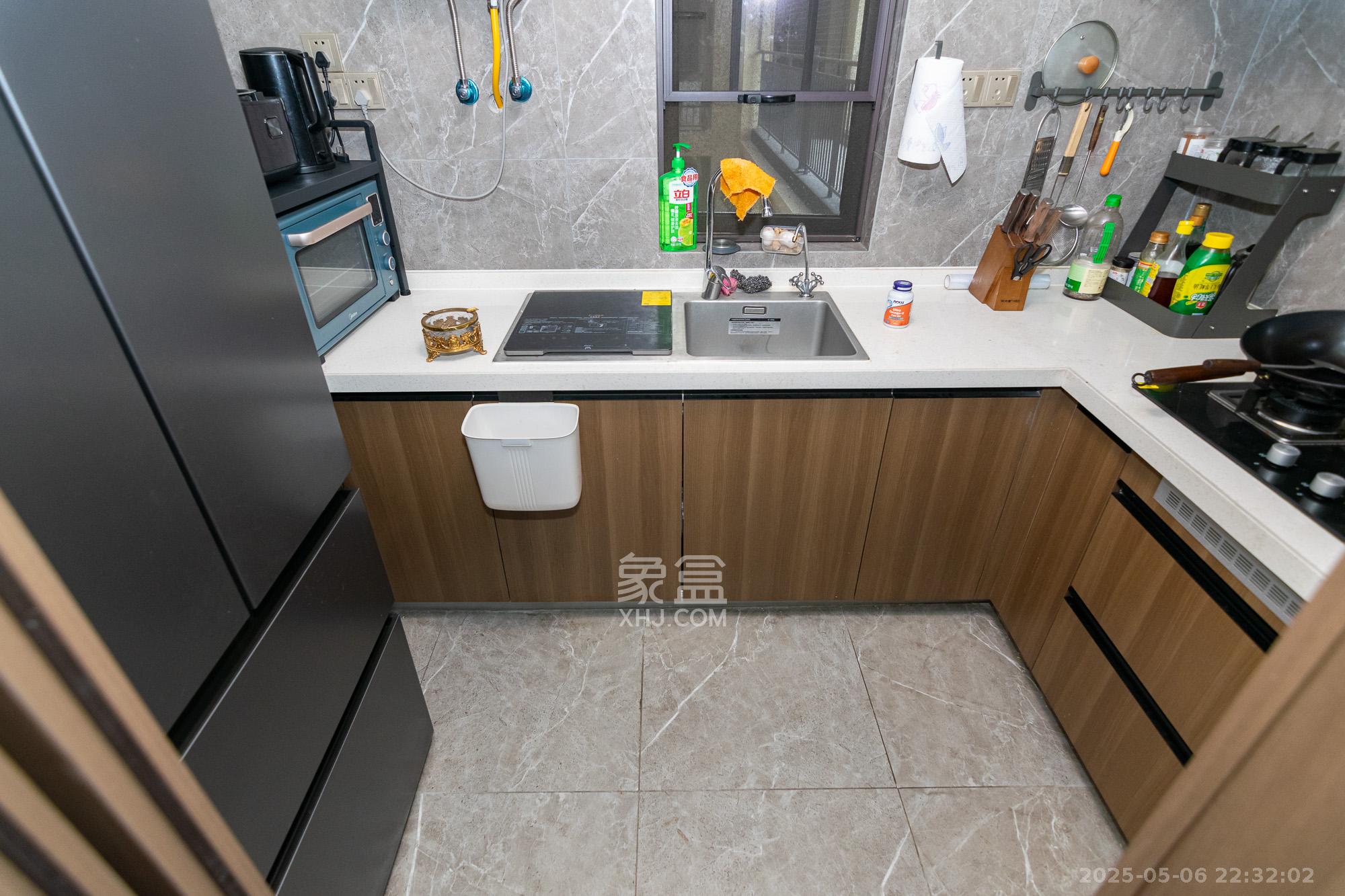 阳光城联利悦澜府  3室2厅2卫    89.0万 阳光城联利悦澜府  3室2厅2卫    89.0万厨房