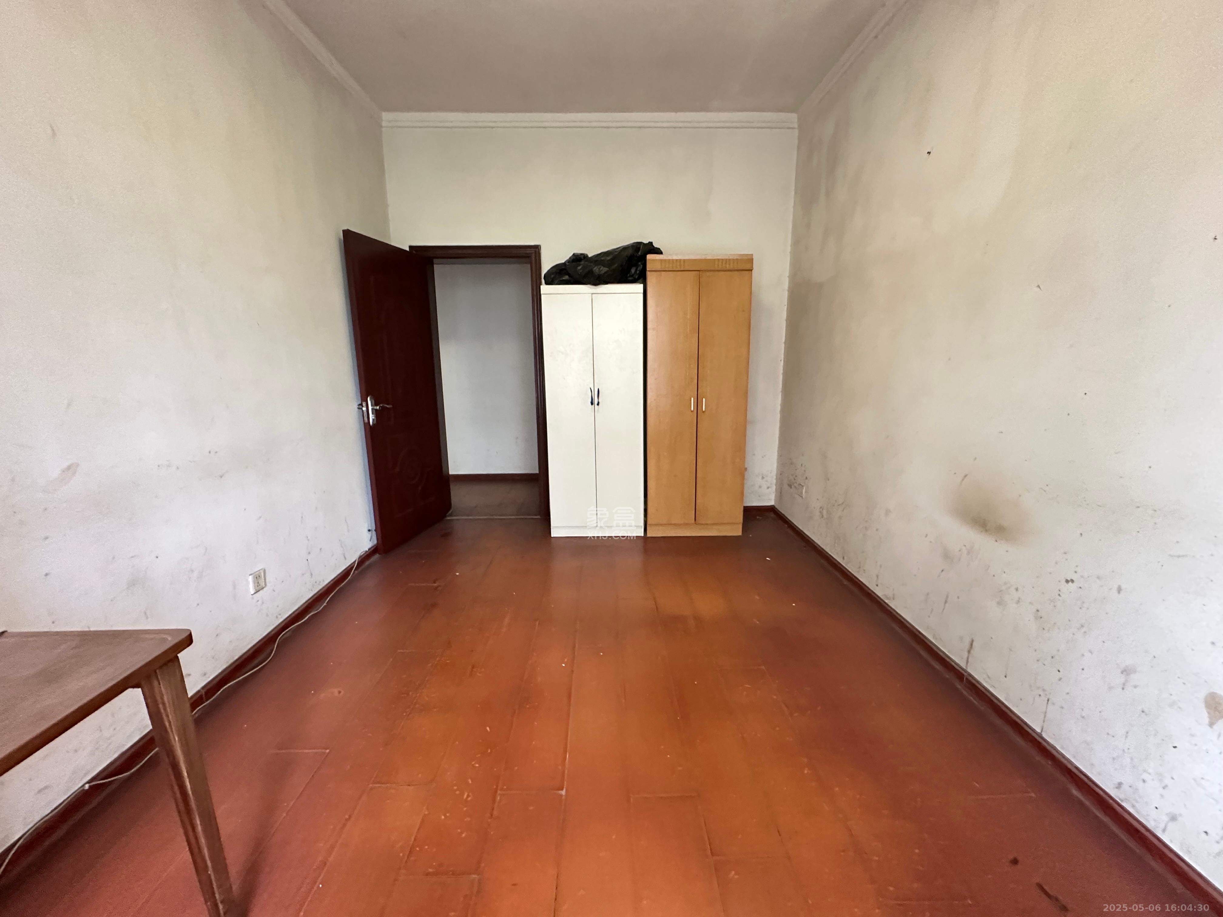 左岸春天 4室2厅1卫 2600.0元/月 左岸春天 4室2厅1卫 2600.0元/月室内图