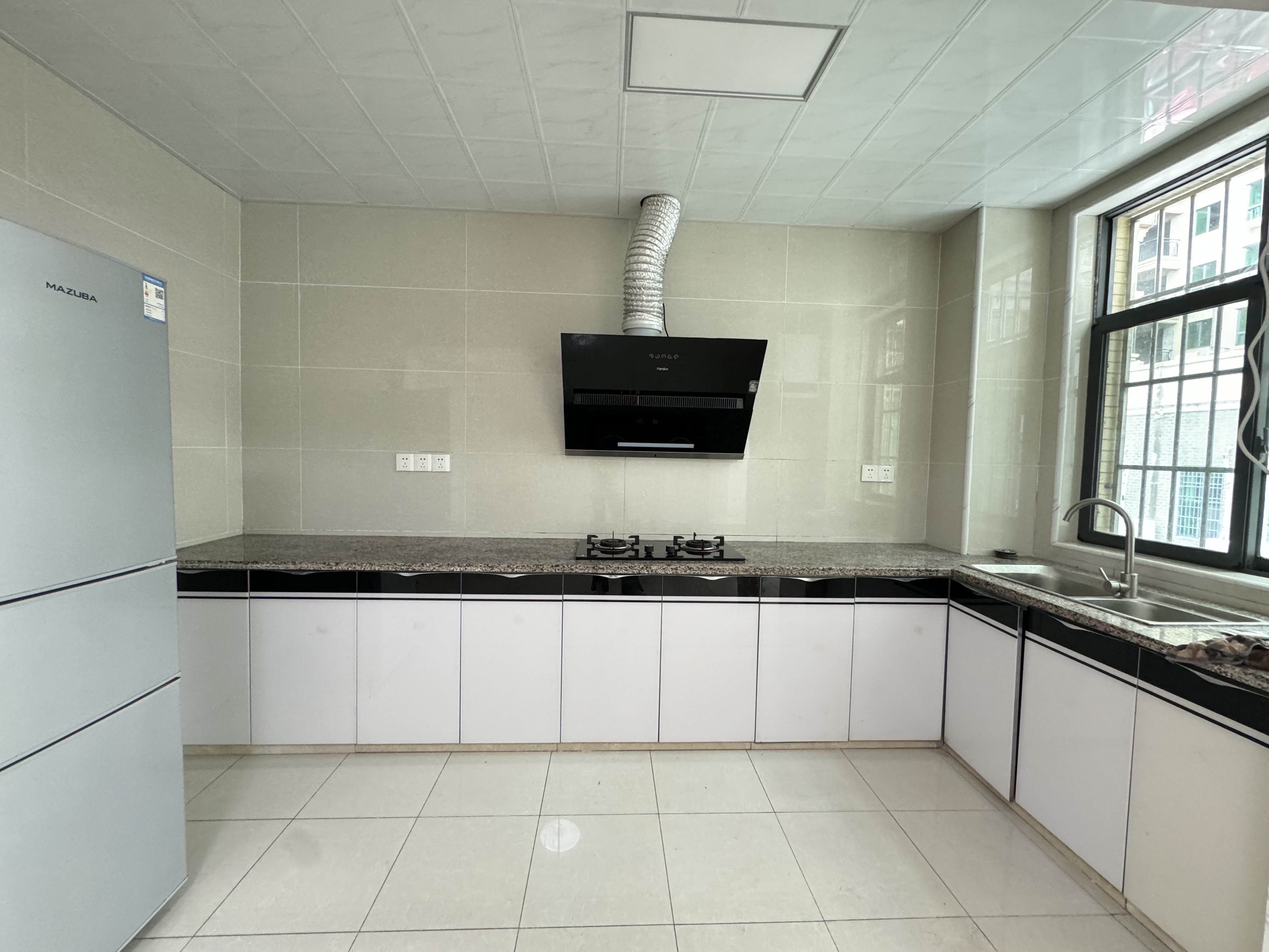 虎形山安置小区(进步社区) 2室1厅1卫 1500.0元/月 虎形山安置小区(进步社区) 2室1厅1卫 1500.0元/月室内图