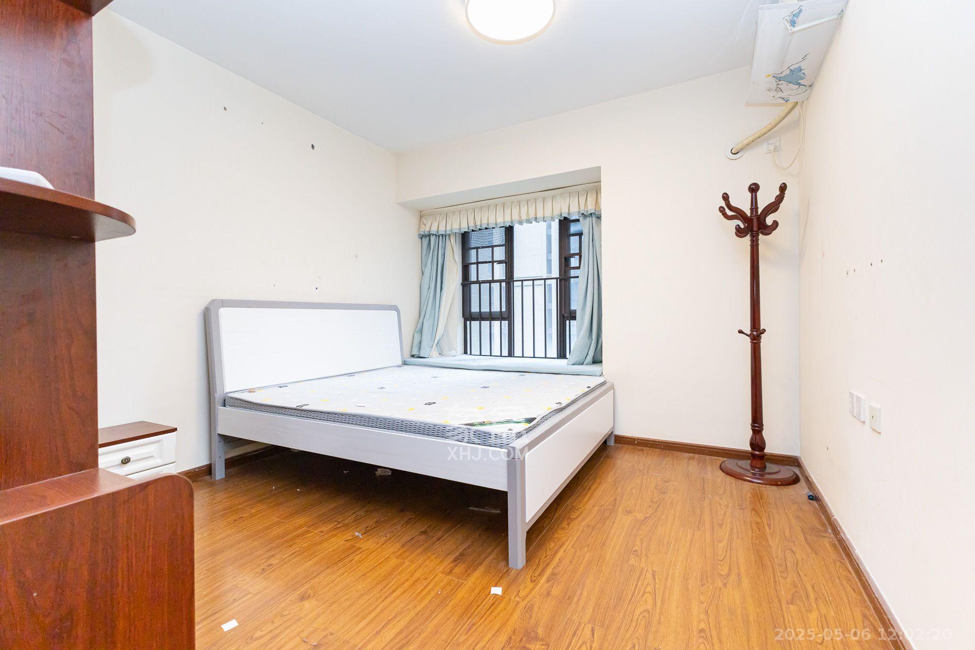 时代倾城二期  4室2厅2卫   2300.00元/月室内图