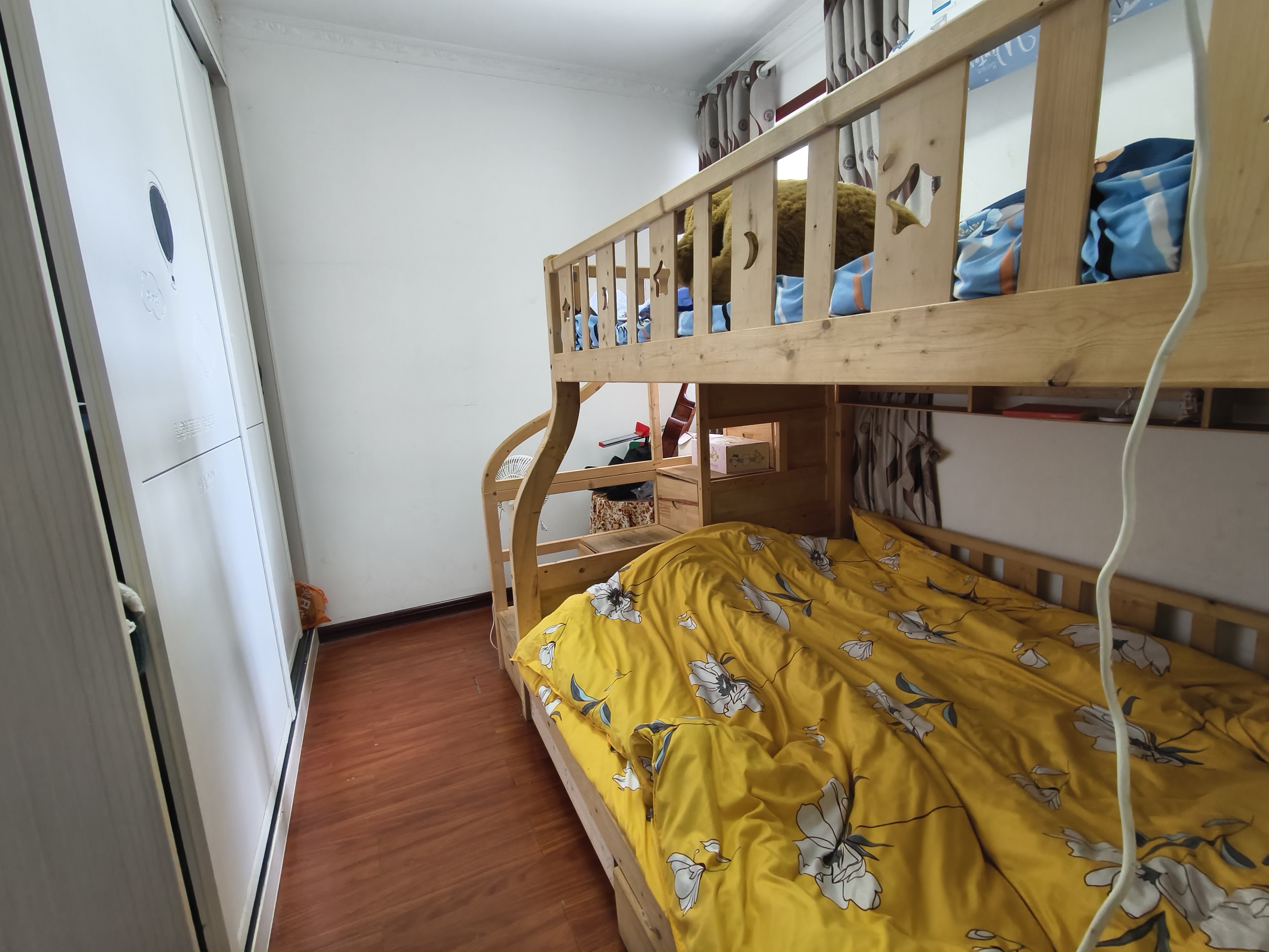 森怡佳苑 2室2厅1卫 42.8万 森怡佳苑 2室2厅1卫 42.8万客厅