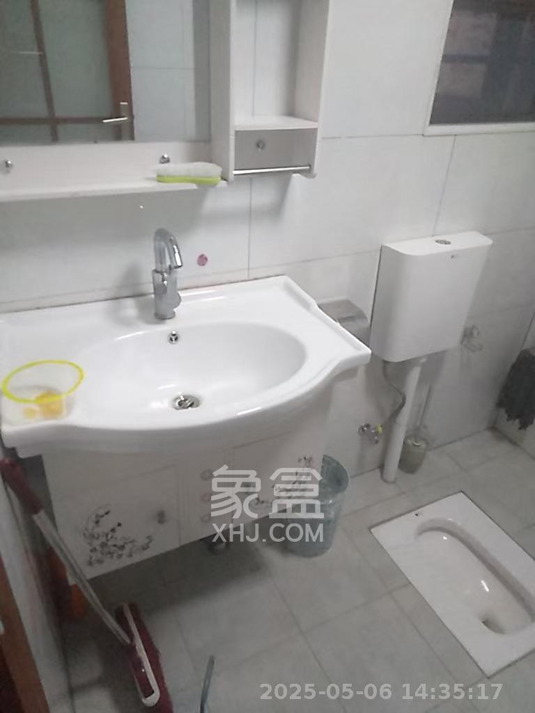 东方美地  3室2厅1卫    2500.0元/月室内图