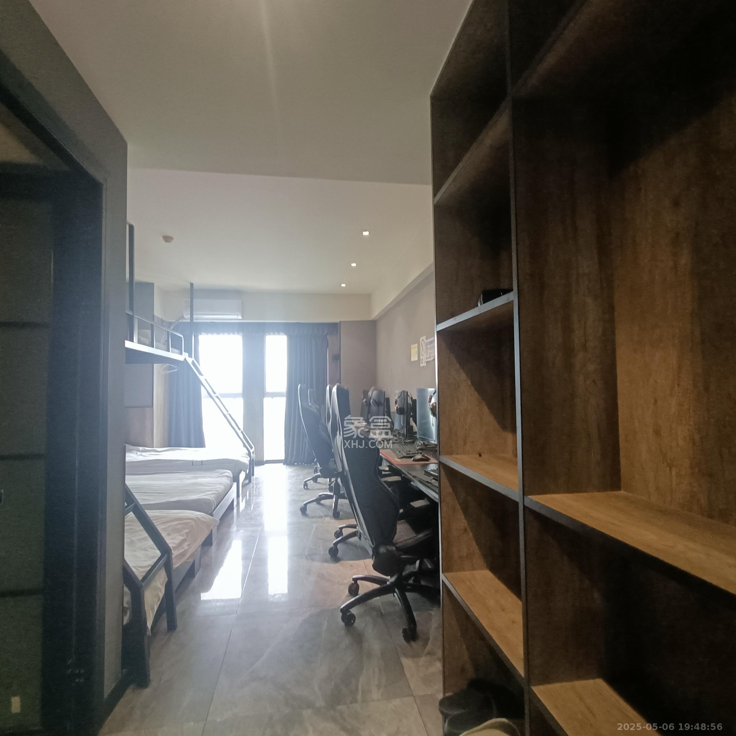 五峰国际 1室0厅1卫 1600.0元/月 五峰国际 1室0厅1卫 1600.0元/月室内图