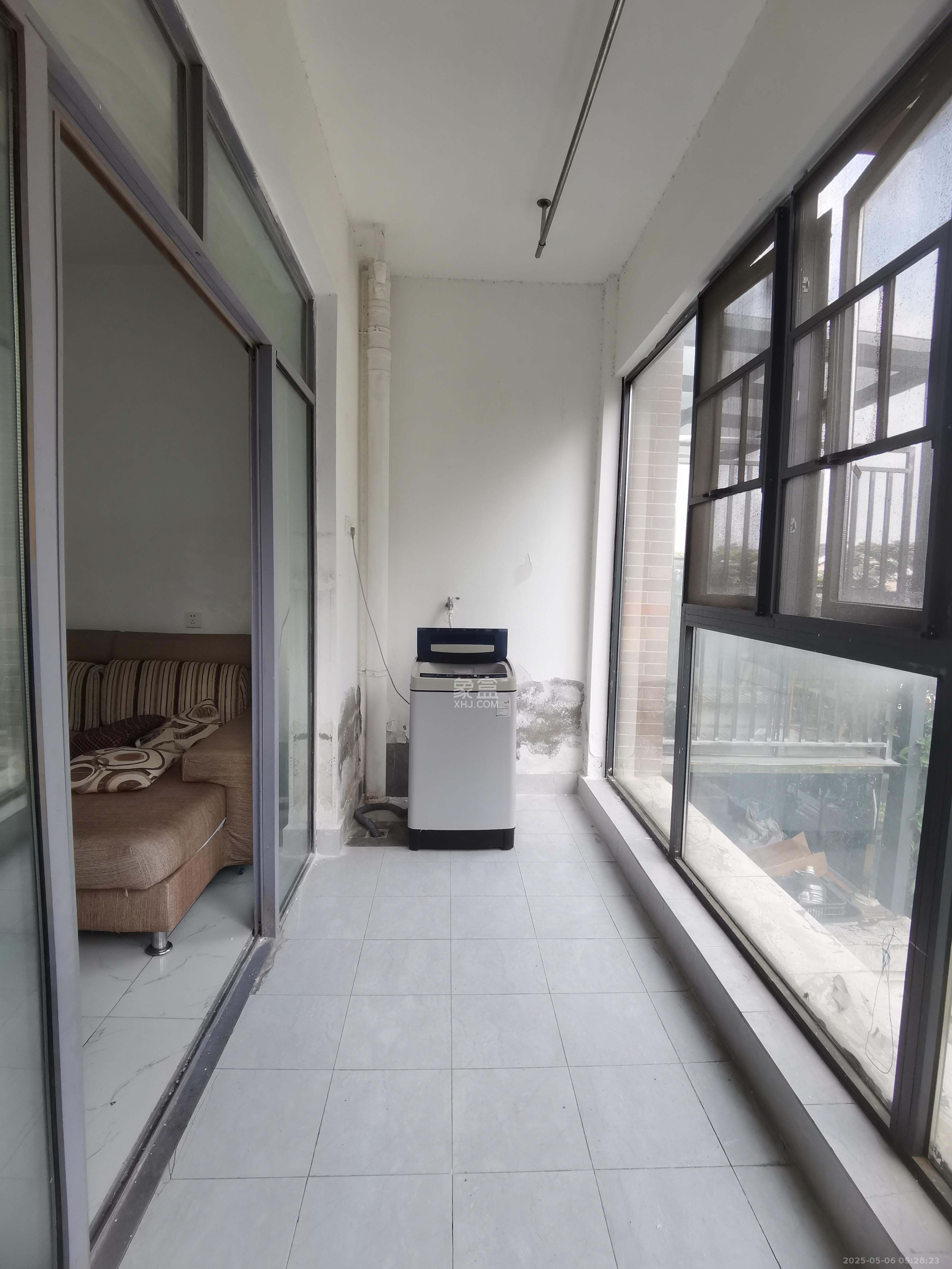 夏威夷碧水春城（碧桂园城市花园）  3室2厅2卫   2500.00元/月室内图