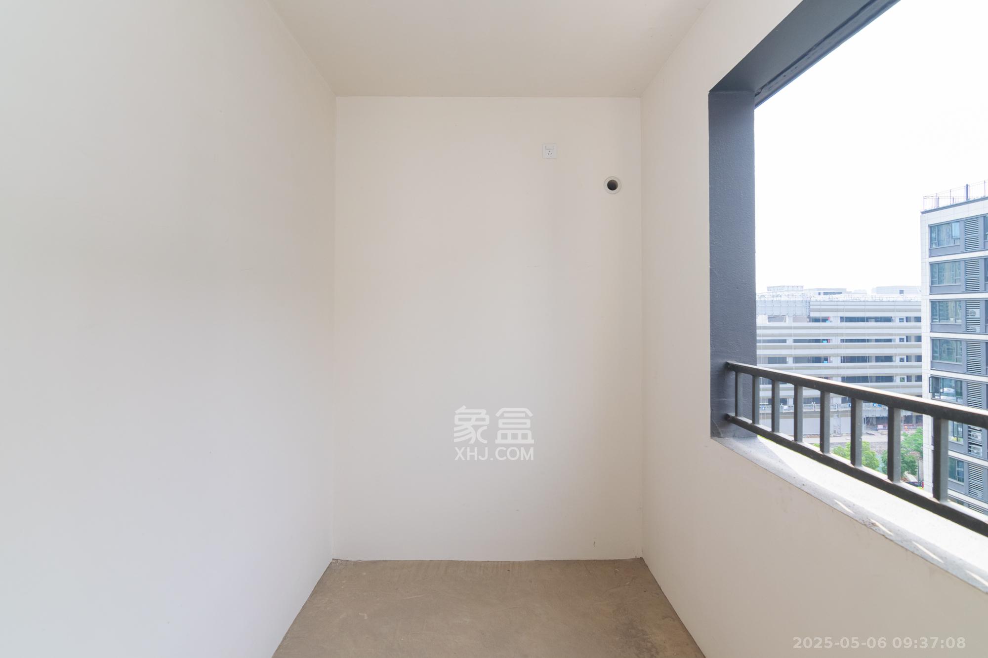 中交凤鸣九章 4室2厅2卫 180.0万 中交凤鸣九章 4室2厅2卫 180.0万卧室