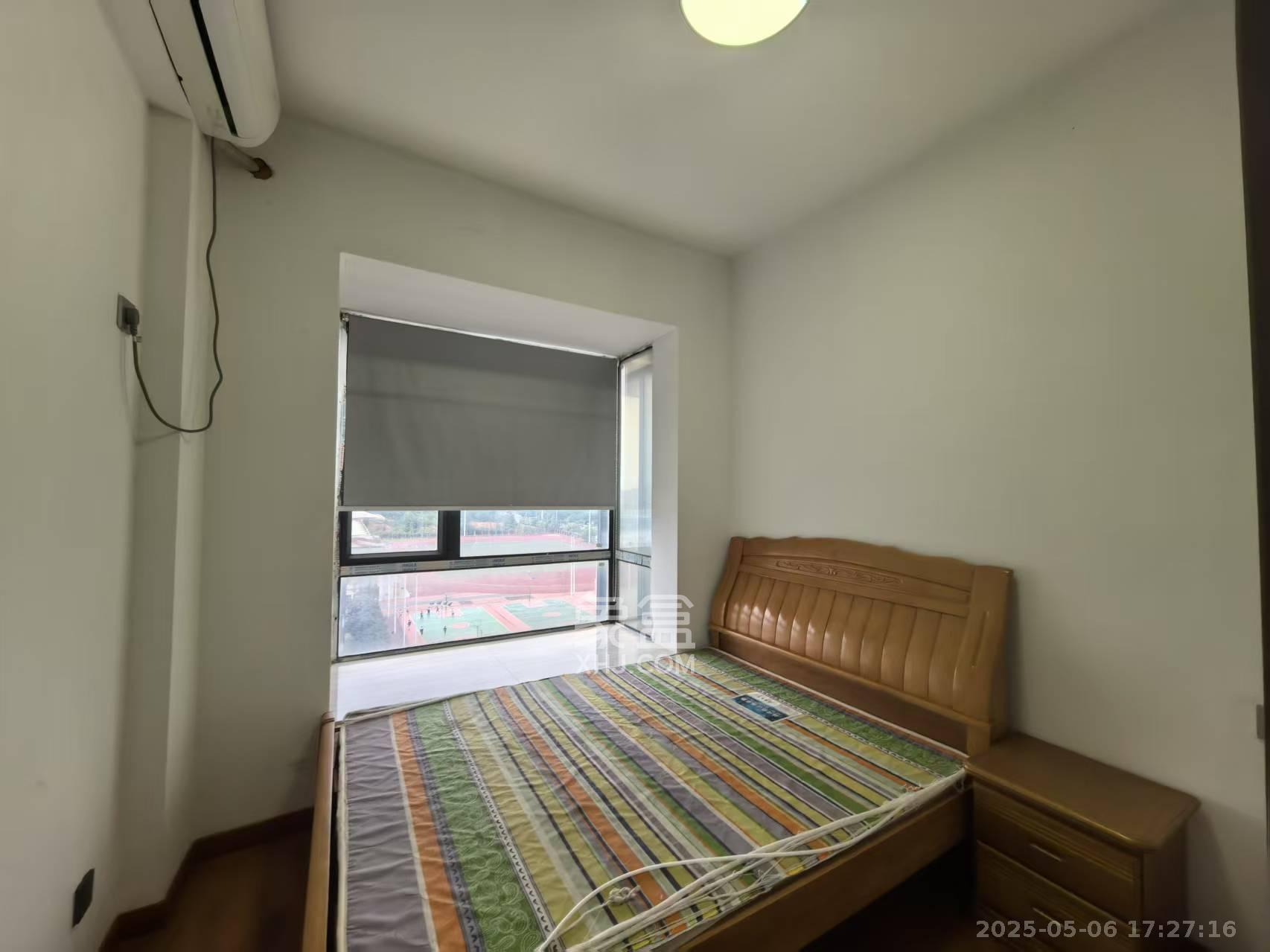 九华盛发和园小区 4室2厅1卫 1600.0元/月 九华盛发和园小区 4室2厅1卫 1600.0元/月室内图