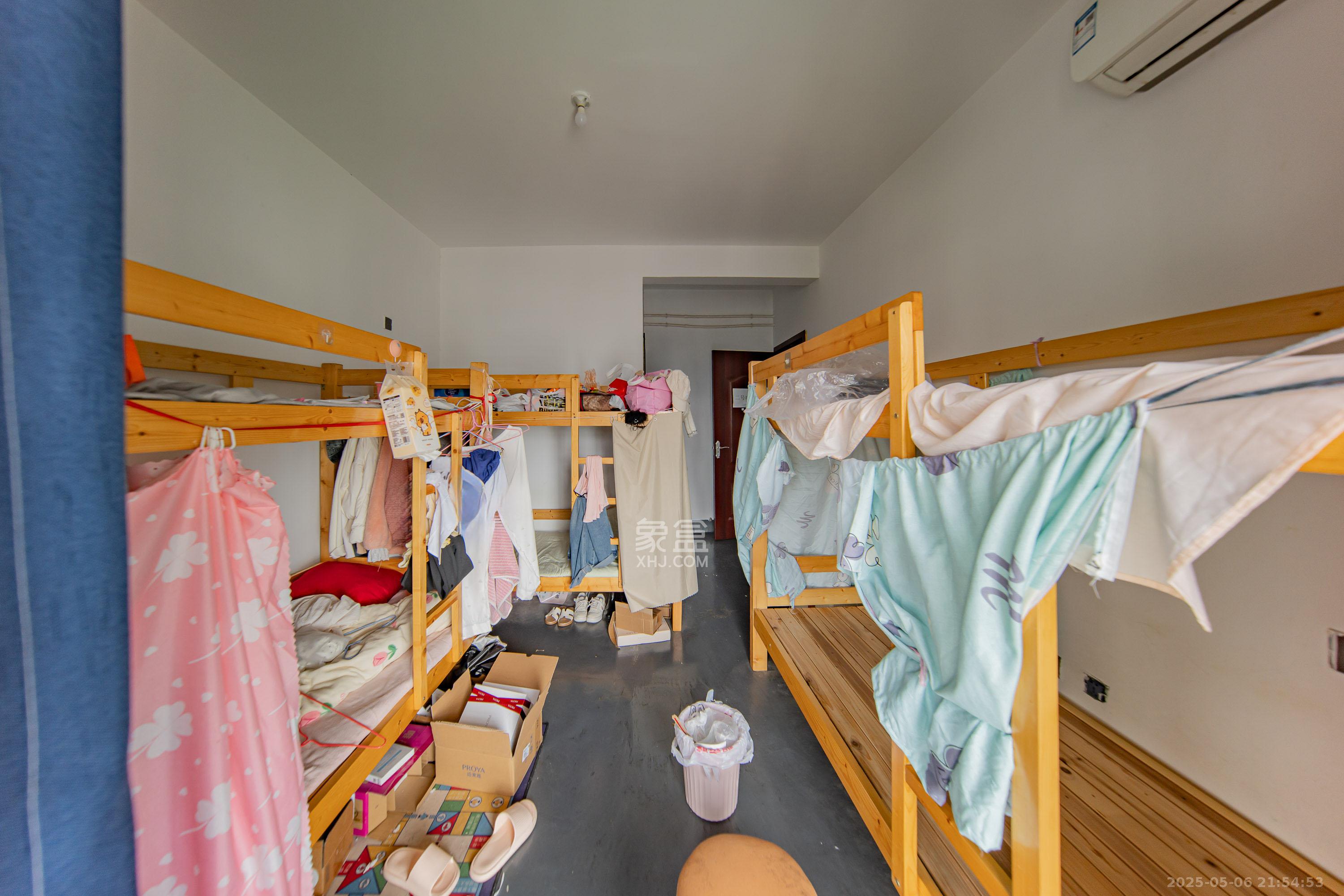 中国铁建洋湖苑  3室2厅2卫    122.0万 中国铁建洋湖苑  3室2厅2卫    122.0万卧室