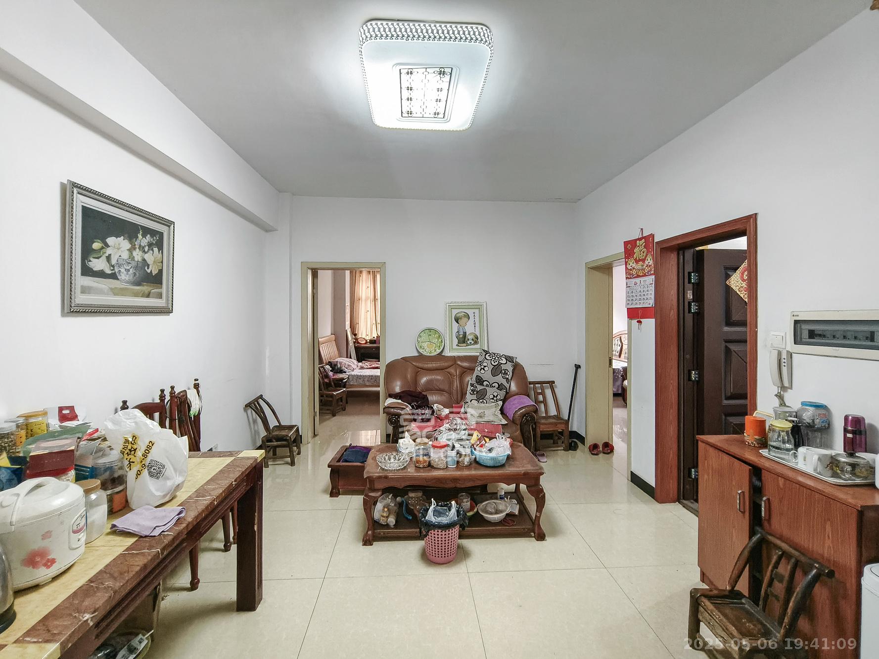 龙塘安置区(龙塘小区)  10室8厅7卫    375.0万 龙塘安置区(龙塘小区)  10室8厅7卫    375.0万其他