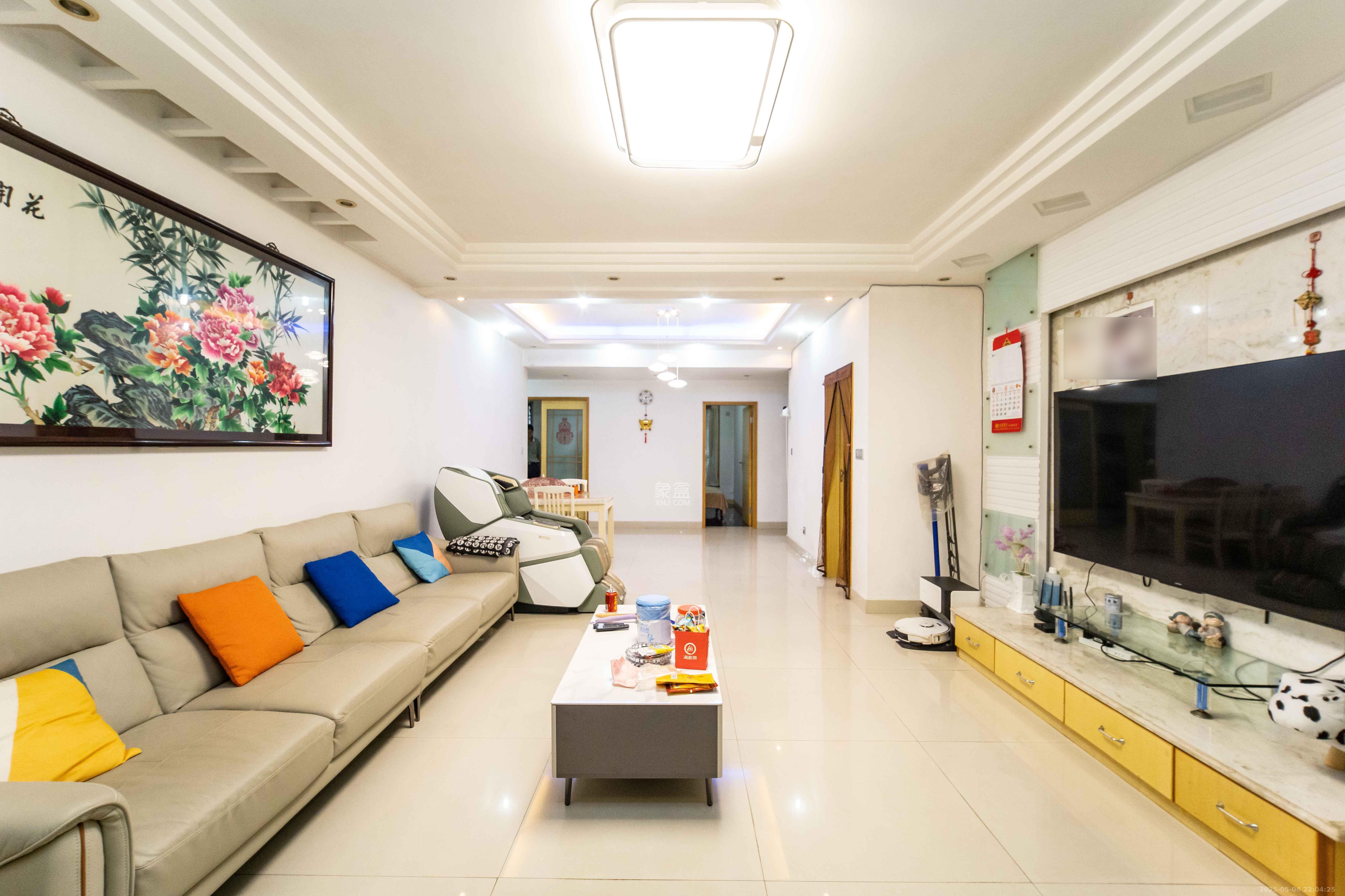 芙蓉苑 4室2厅1卫 98.0万 芙蓉苑 4室2厅1卫 98.0万客厅