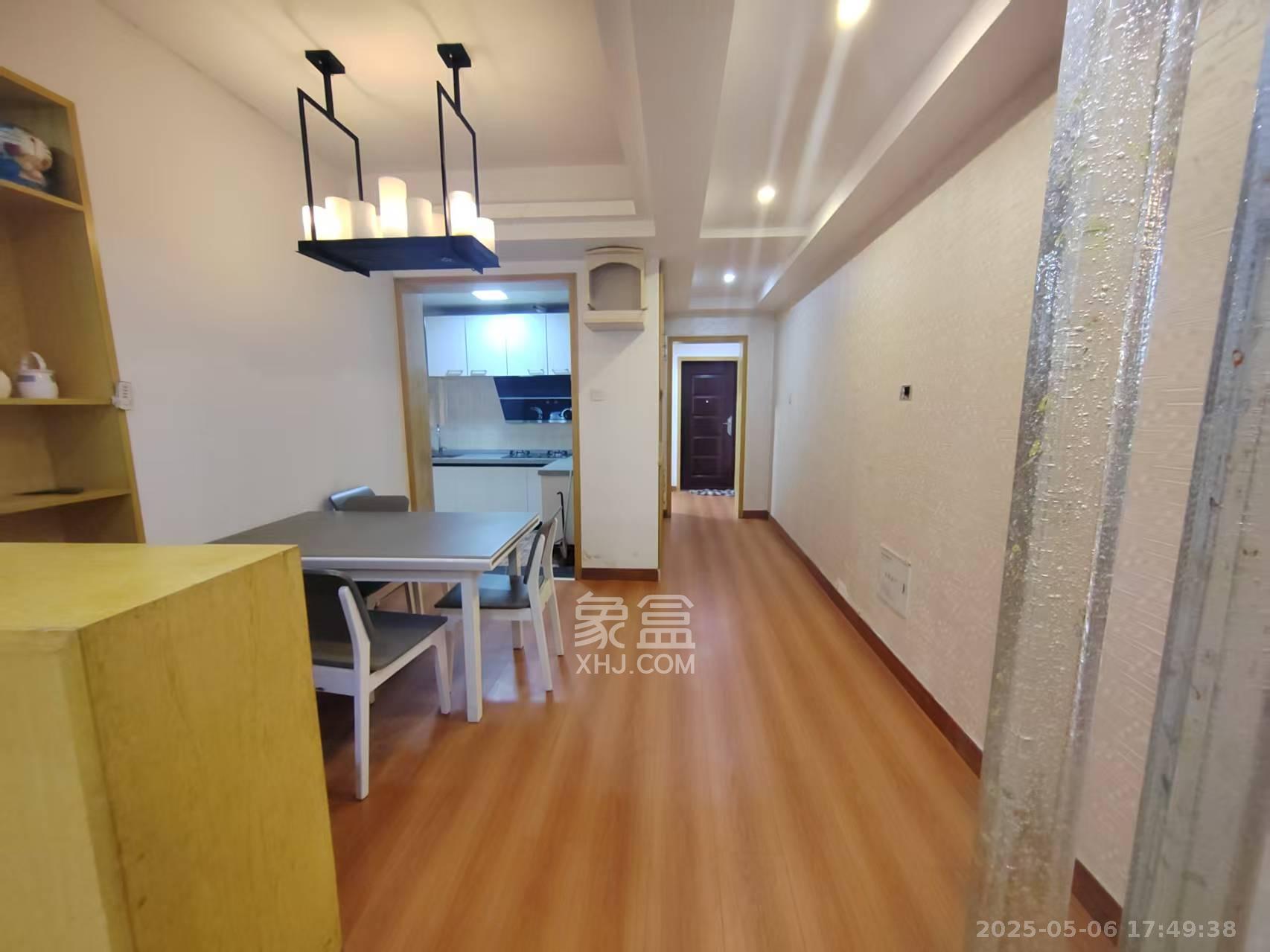 金侨城 3室2厅1卫 1400.0元/月 金侨城 3室2厅1卫 1400.0元/月室内图