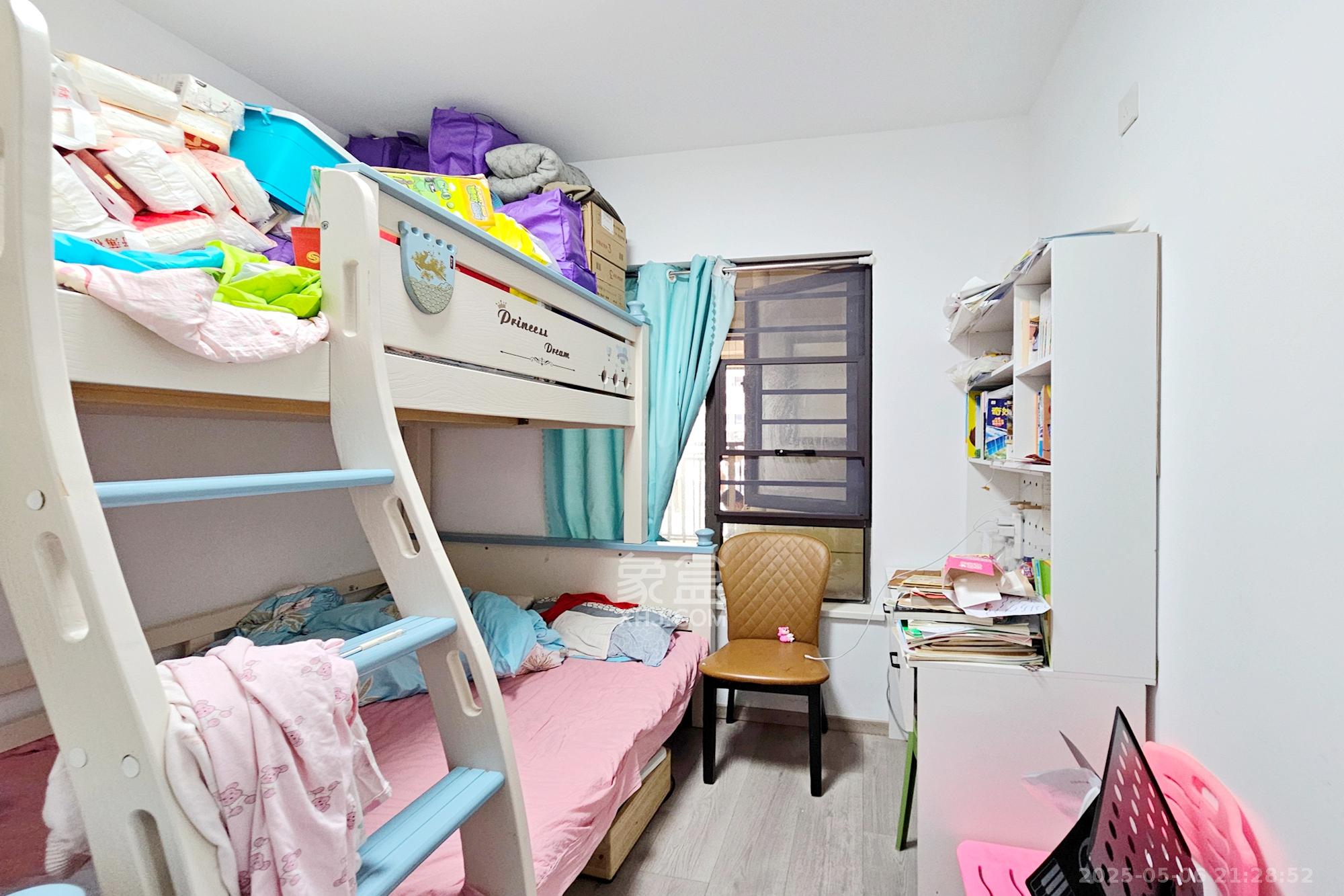 阳光城尚东湾蓝莓苑  3室2厅1卫    95.0万 阳光城尚东湾蓝莓苑  3室2厅1卫    95.0万卧室