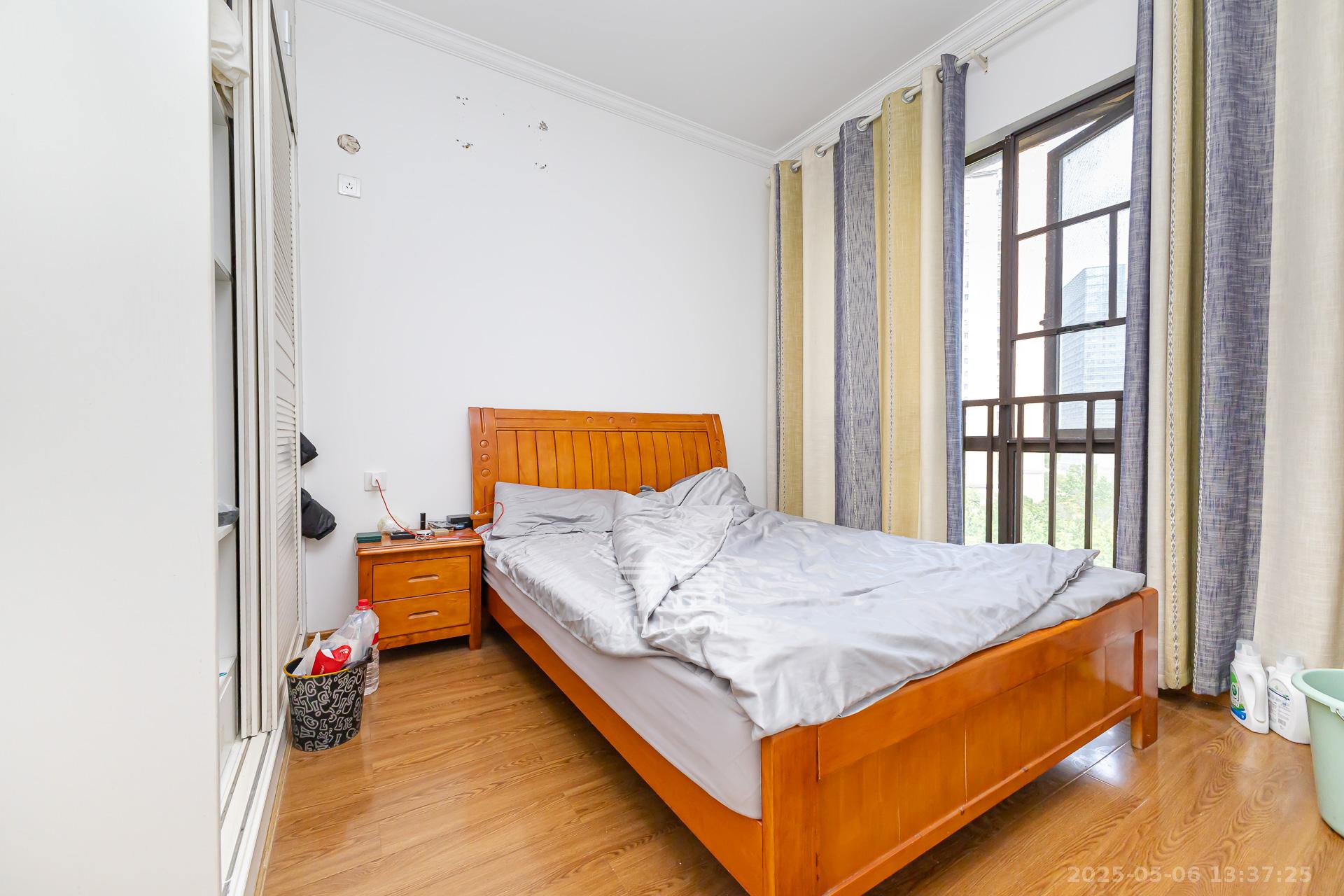 长燃新奥佳园 2室2厅1卫 69.8万 长燃新奥佳园 2室2厅1卫 69.8万卧室