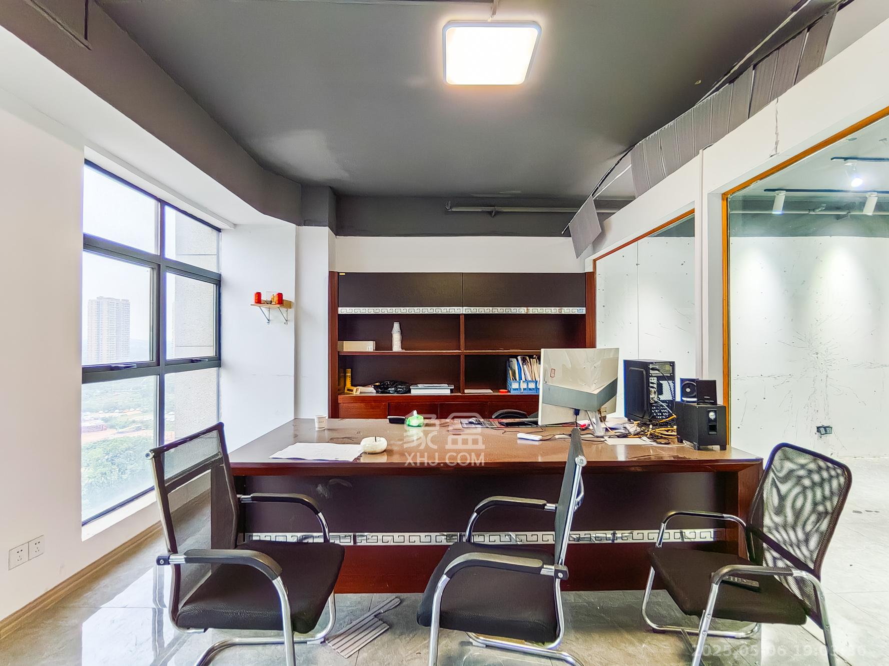 和悦城(蟠龙景苑) 3室2厅2卫 99.0万 和悦城(蟠龙景苑) 3室2厅2卫 99.0万卧室