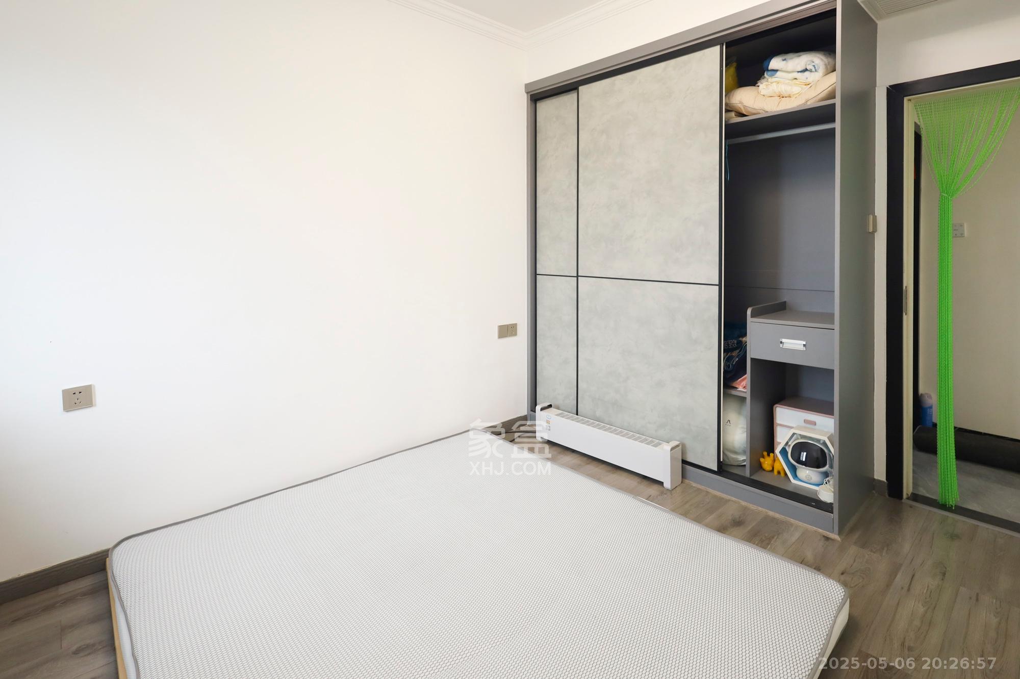 学府星城 3室2厅2卫 56.8万 学府星城 3室2厅2卫 56.8万卧室