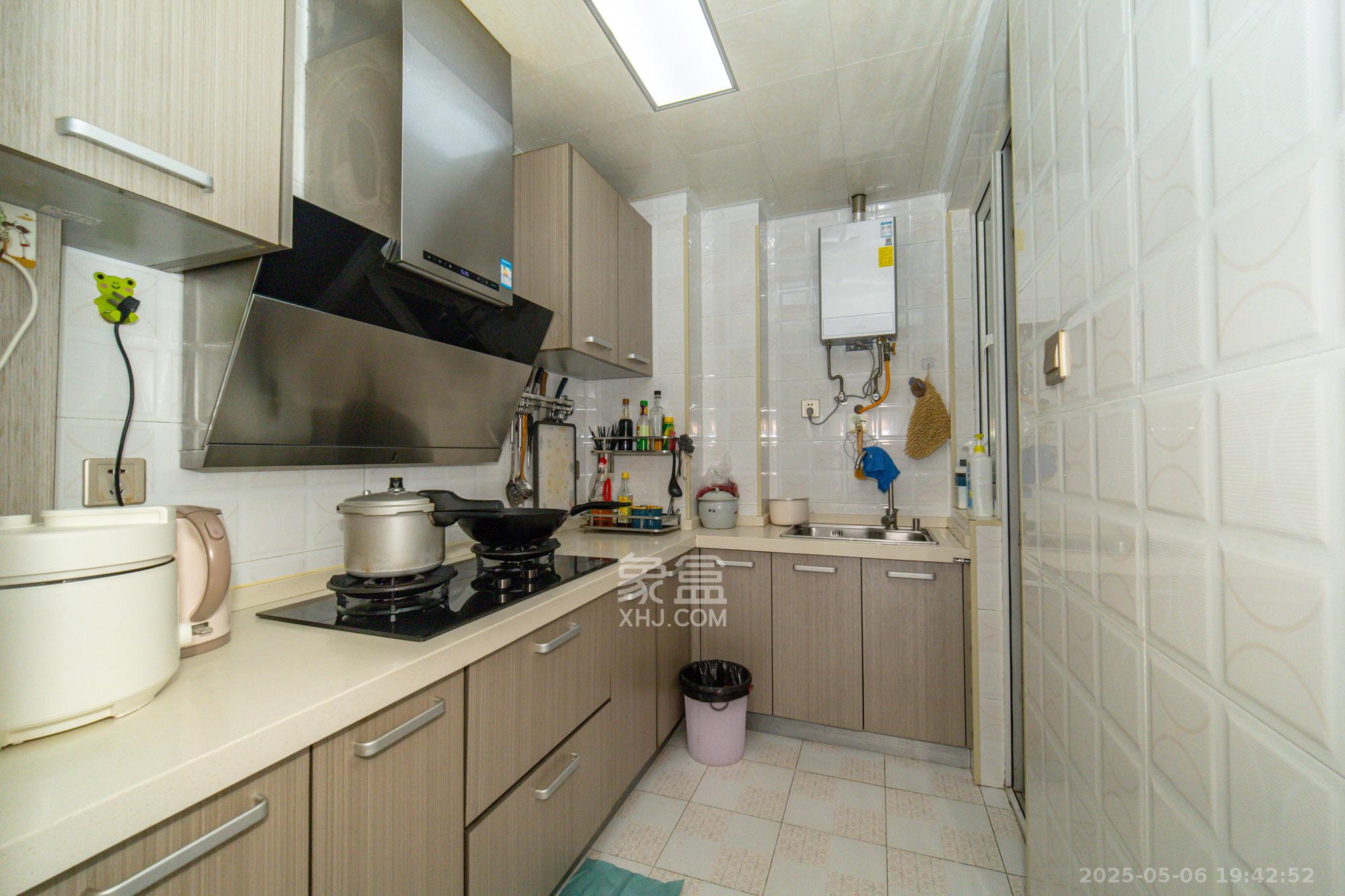 金科时代中心 2室1厅1卫 55.8万 金科时代中心 2室1厅1卫 55.8万厨房