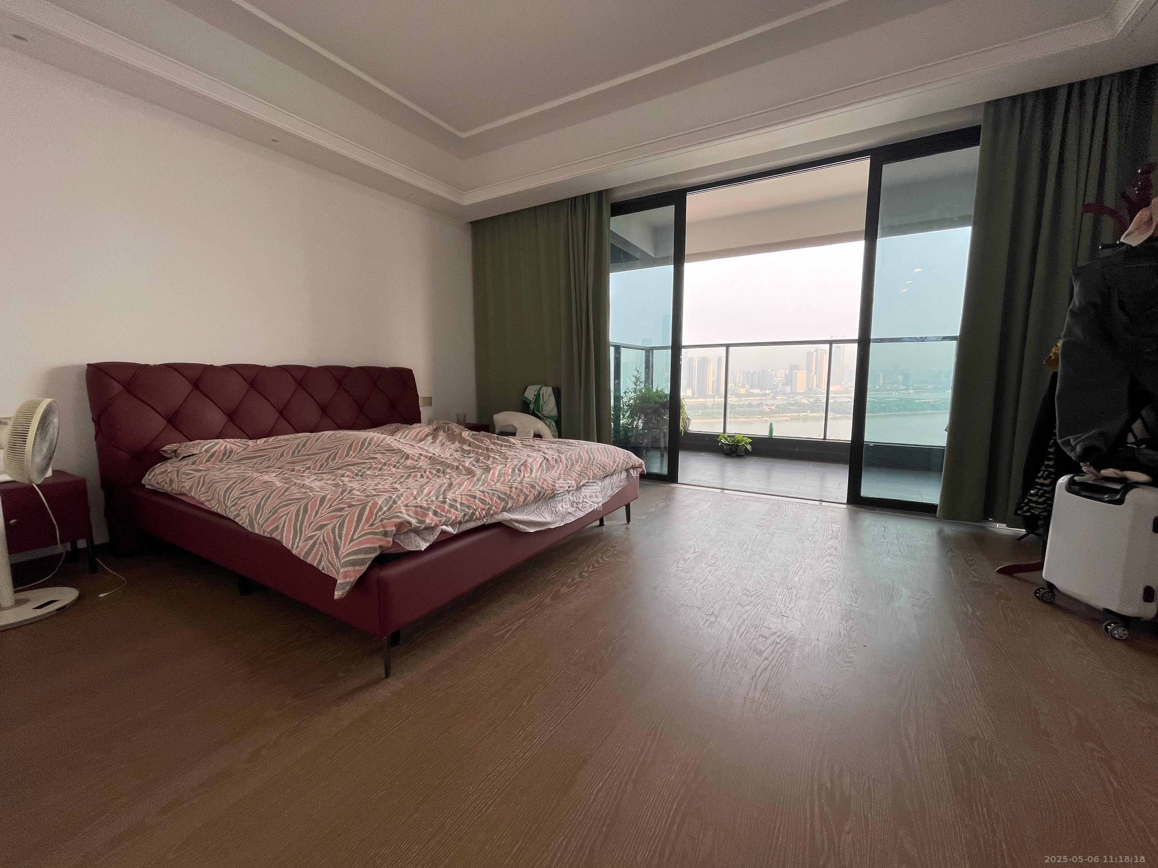 江山印 4室2厅3卫 16000.0元/月 江山印 4室2厅3卫 16000.0元/月室内图