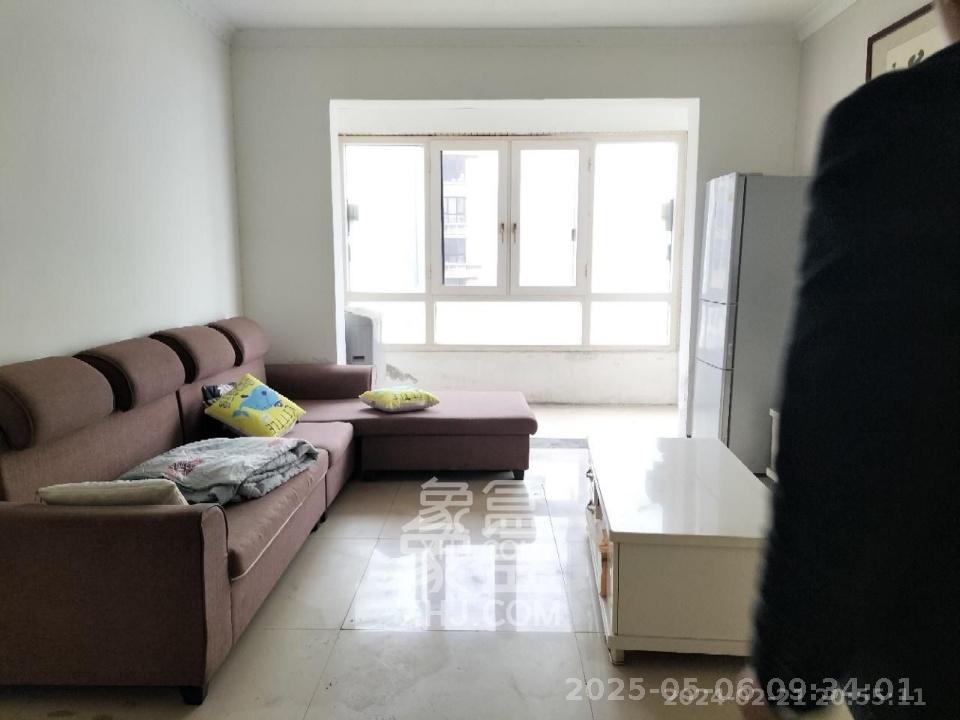 七里香榭  3室2厅1卫   2000.00元/月室内图