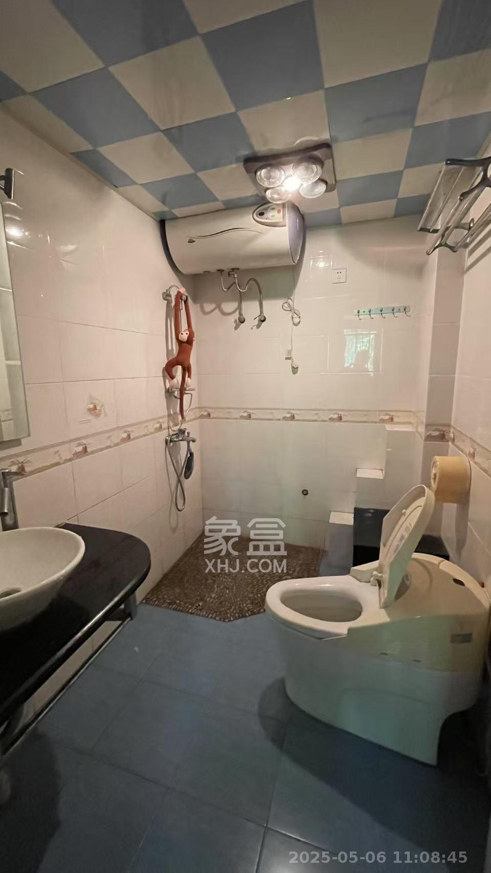 丰园（中山小区）  3室2厅2卫   2400.00元/月室内图