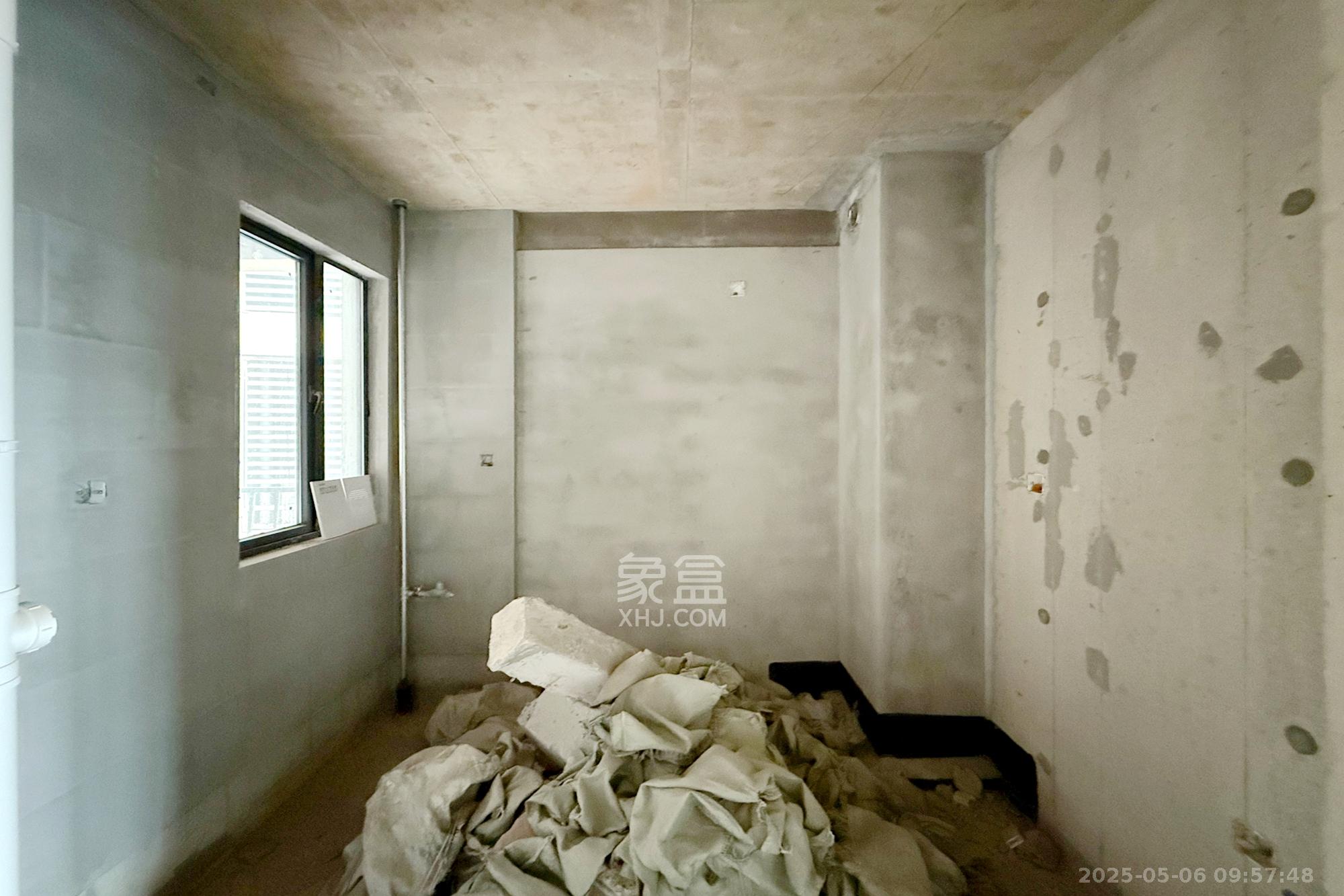 润和滨江广场(润和中央广场)  4室2厅2卫    87.8万 润和滨江广场(润和中央广场)  4室2厅2卫    87.8万厨房