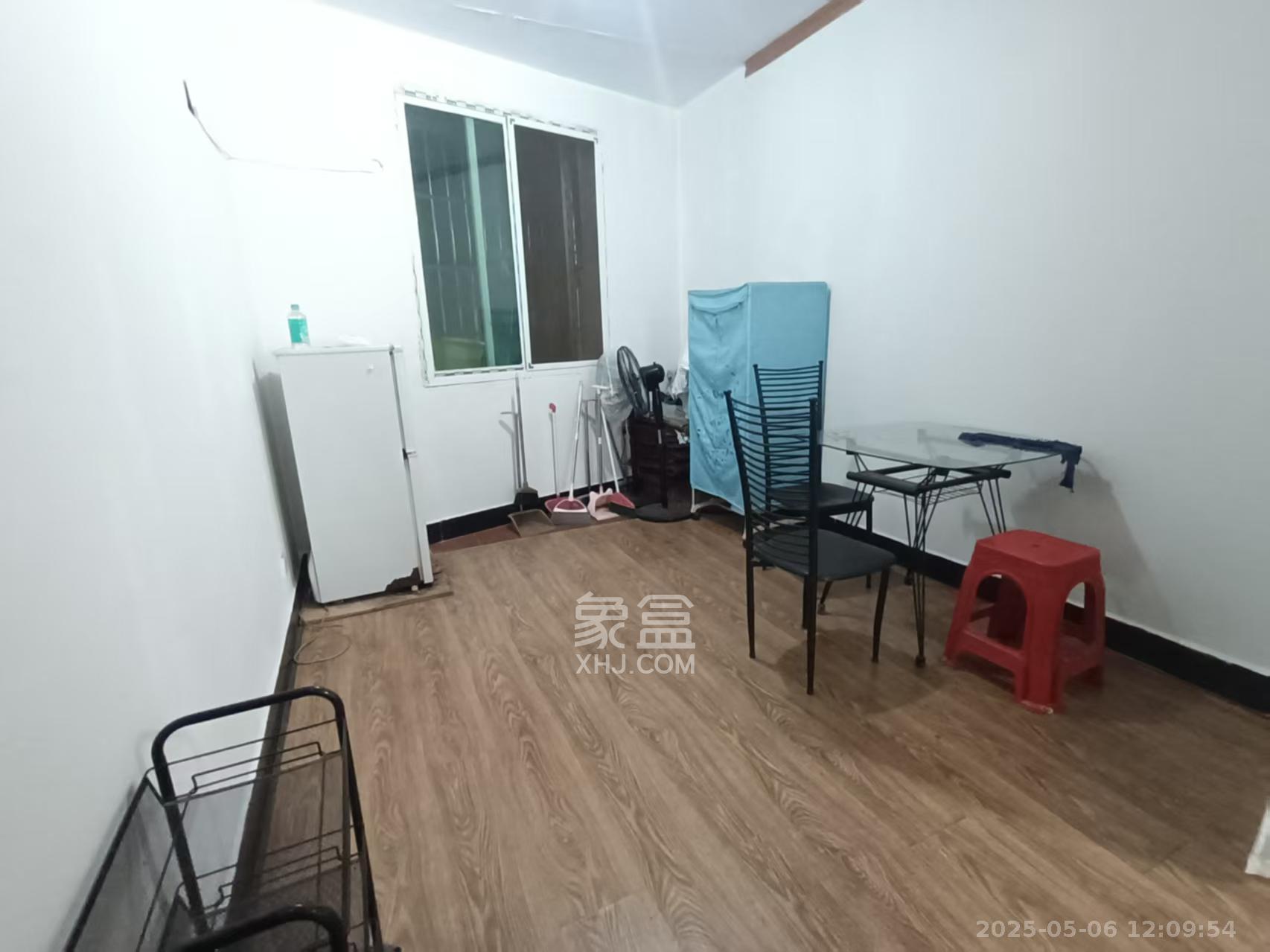 海华嘉园 3室2厅1卫 1600.0元/月 海华嘉园 3室2厅1卫 1600.0元/月室内图