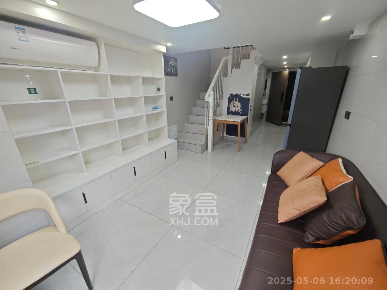 新城悦隽公园  2室1厅1卫   1700.00元/月室内图