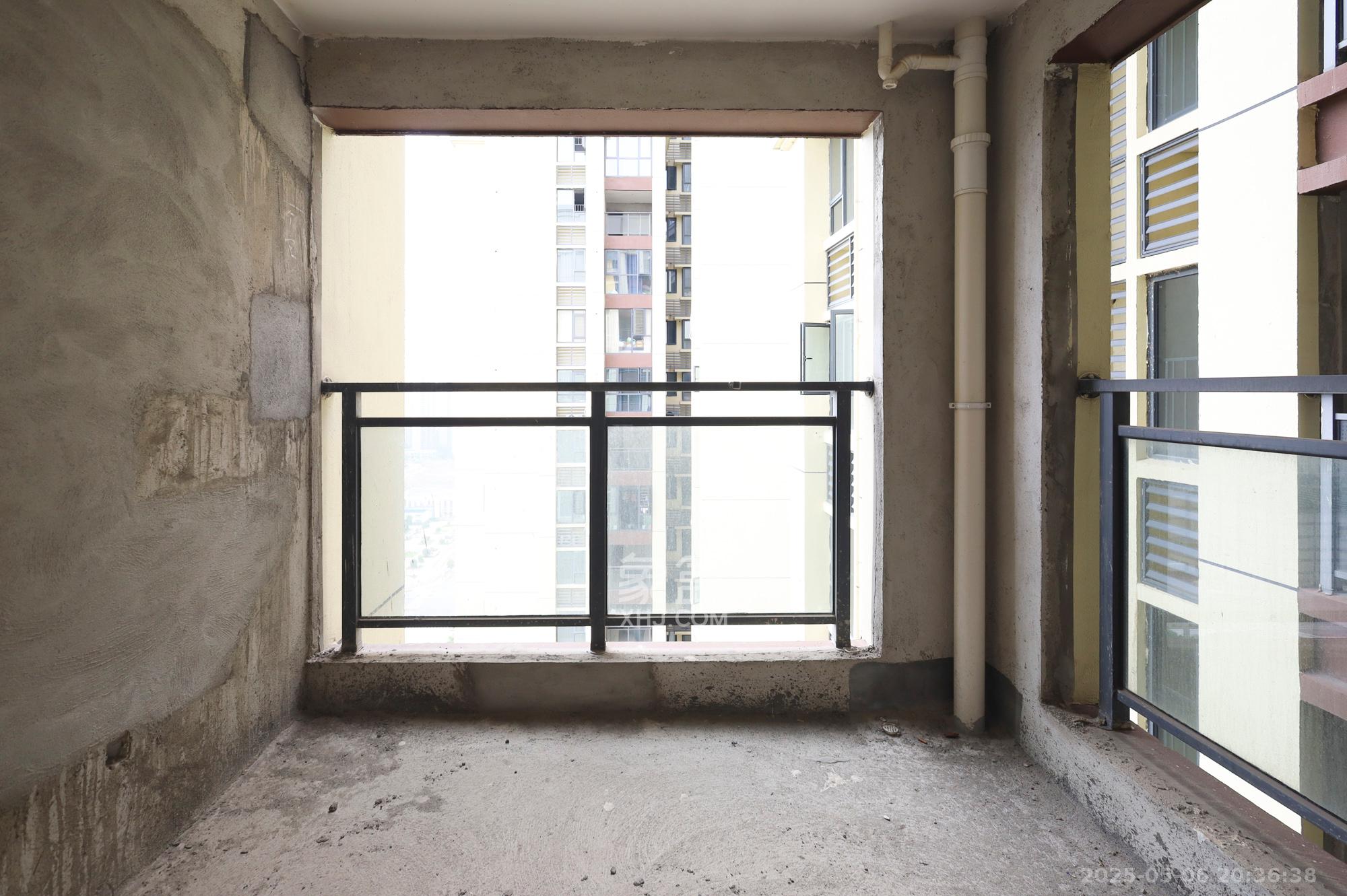 南璟滨江书苑  4室2厅2卫    62.0万 南璟滨江书苑  4室2厅2卫    62.0万卧室