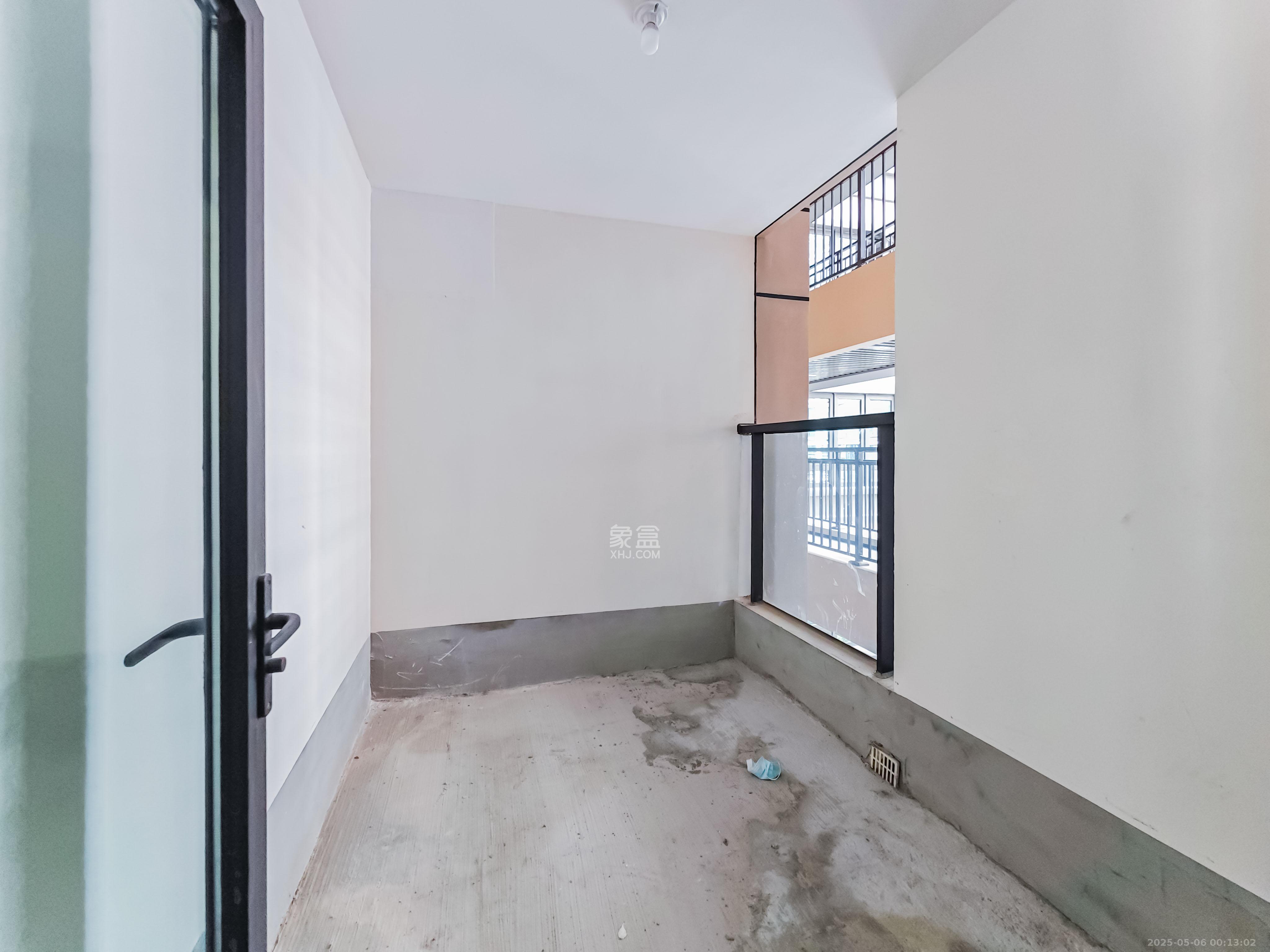 建发玖洲观澜  4室2厅2卫   186.00万其他