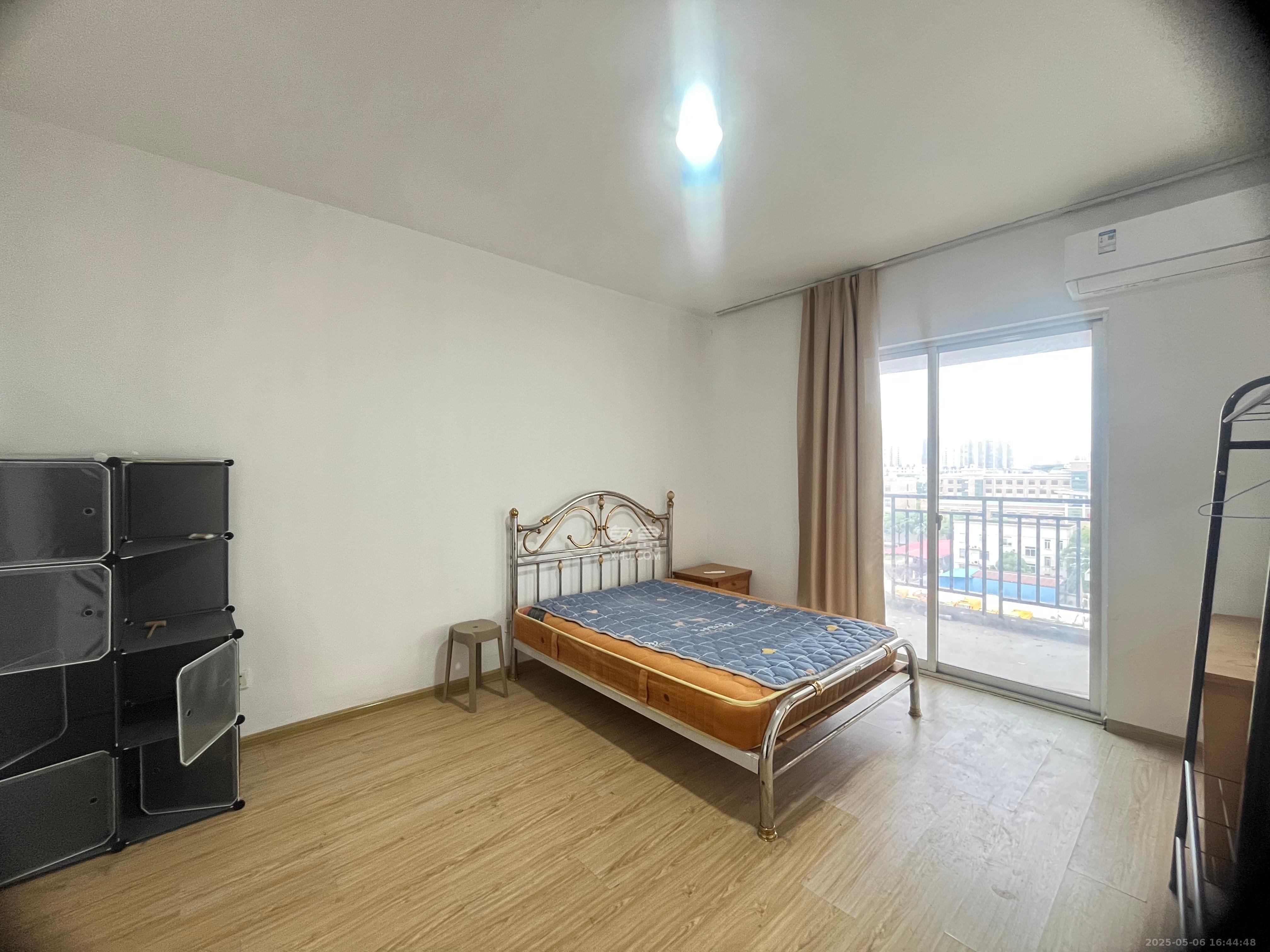 香樟景苑 4室2厅1卫 2800.0元/月 香樟景苑 4室2厅1卫 2800.0元/月室内图