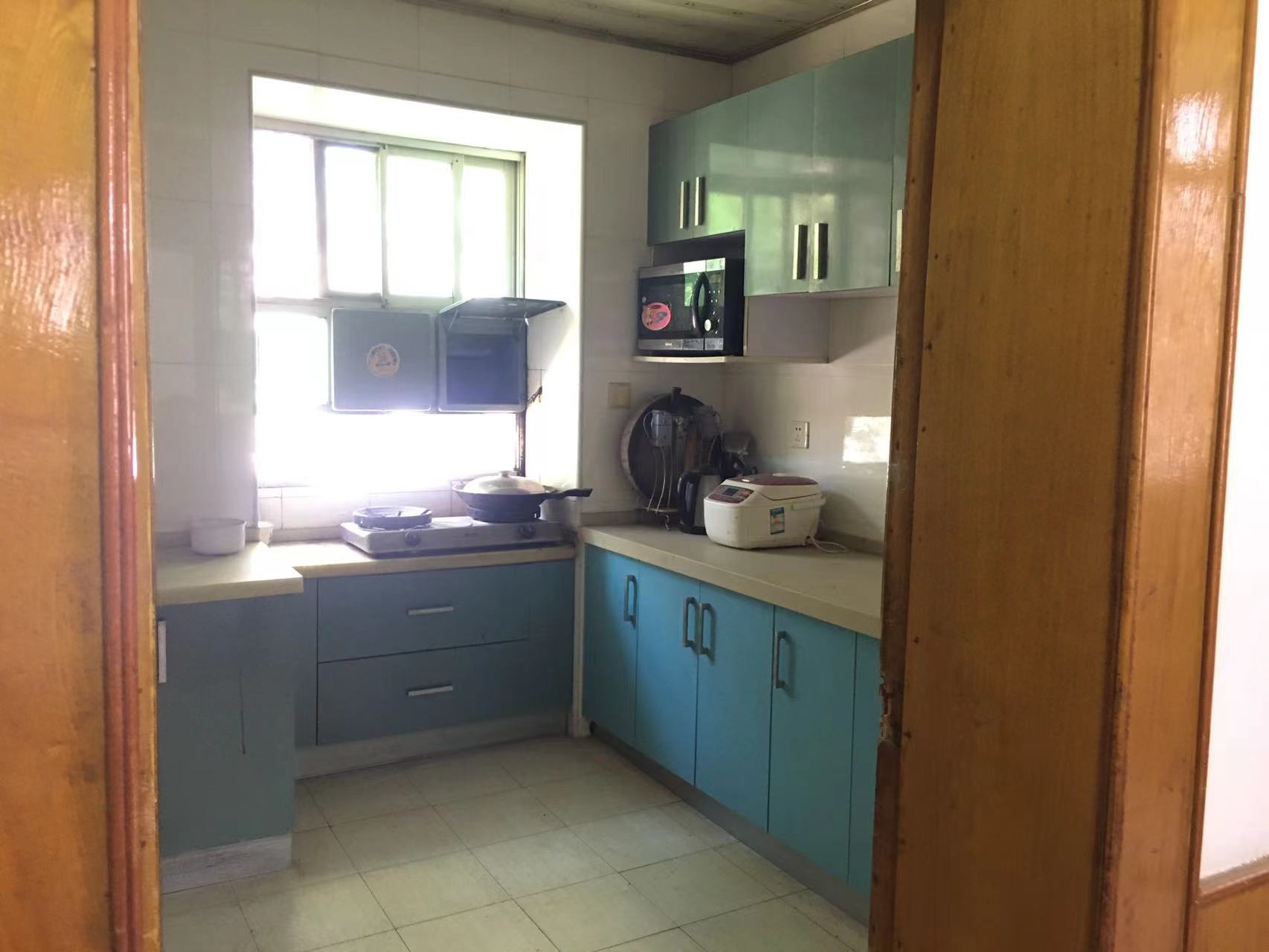 橡胶机家属区 3室2厅1卫 700.0元/月 橡胶机家属区 3室2厅1卫 700.0元/月户型图