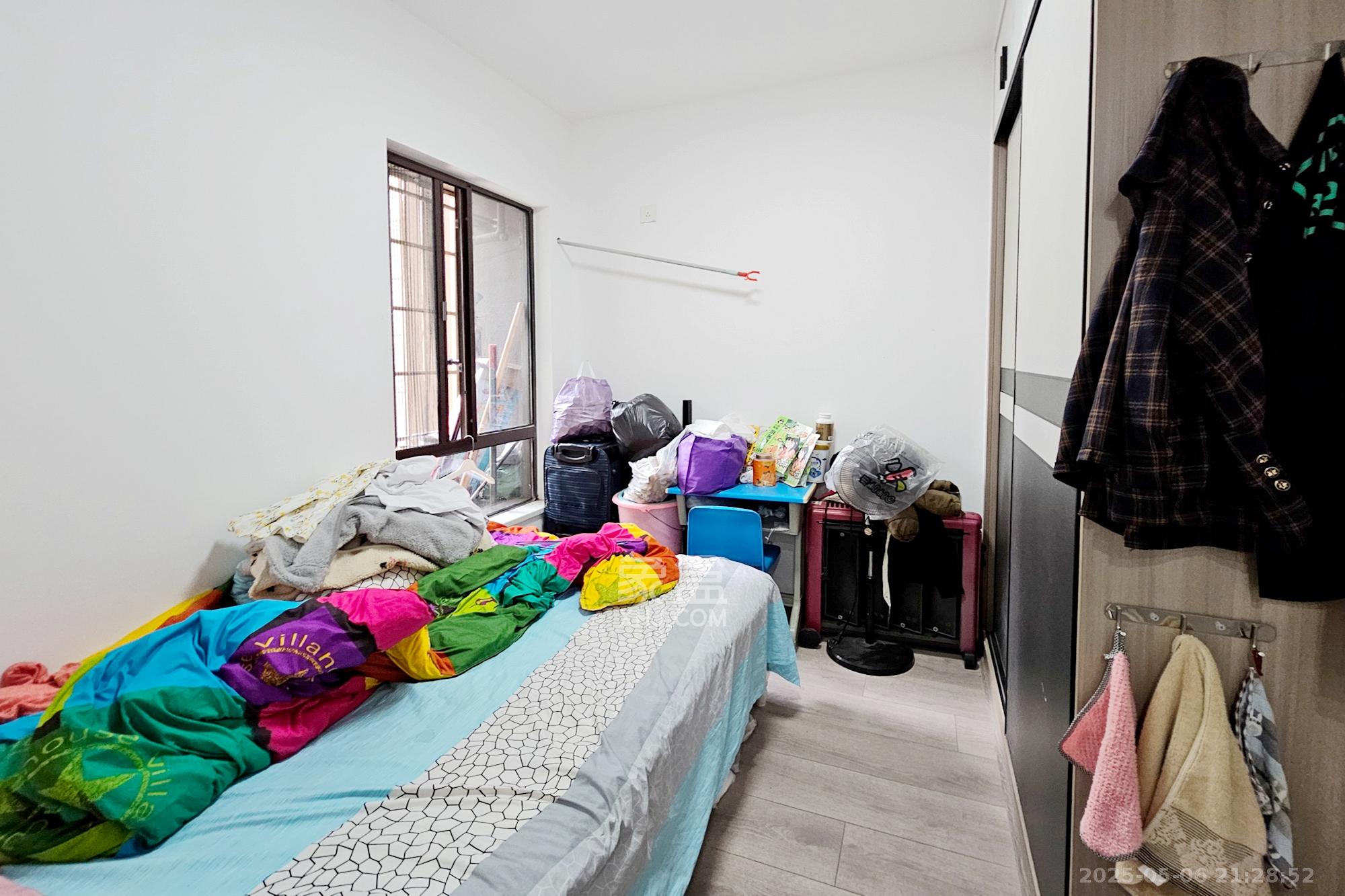 阳光城尚东湾蓝莓苑  3室2厅1卫    95.0万 阳光城尚东湾蓝莓苑  3室2厅1卫    95.0万卧室