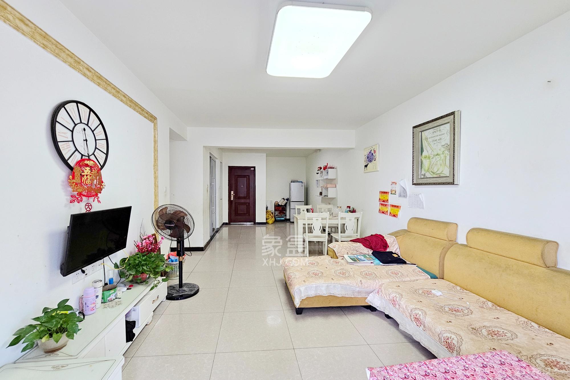 明昇壹城（明昇时代广场）一期  3室1厅1卫    138.0万客厅