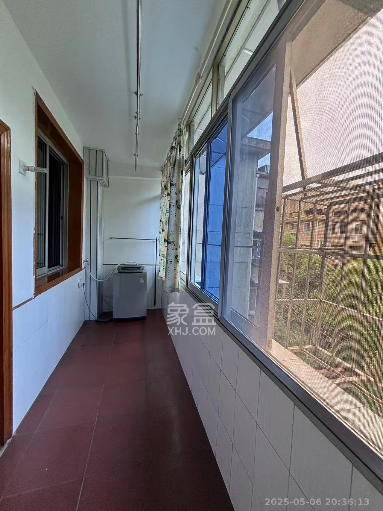 圭塘三小区 1室1厅1卫 1800.0元/月 圭塘三小区 1室1厅1卫 1800.0元/月室内图