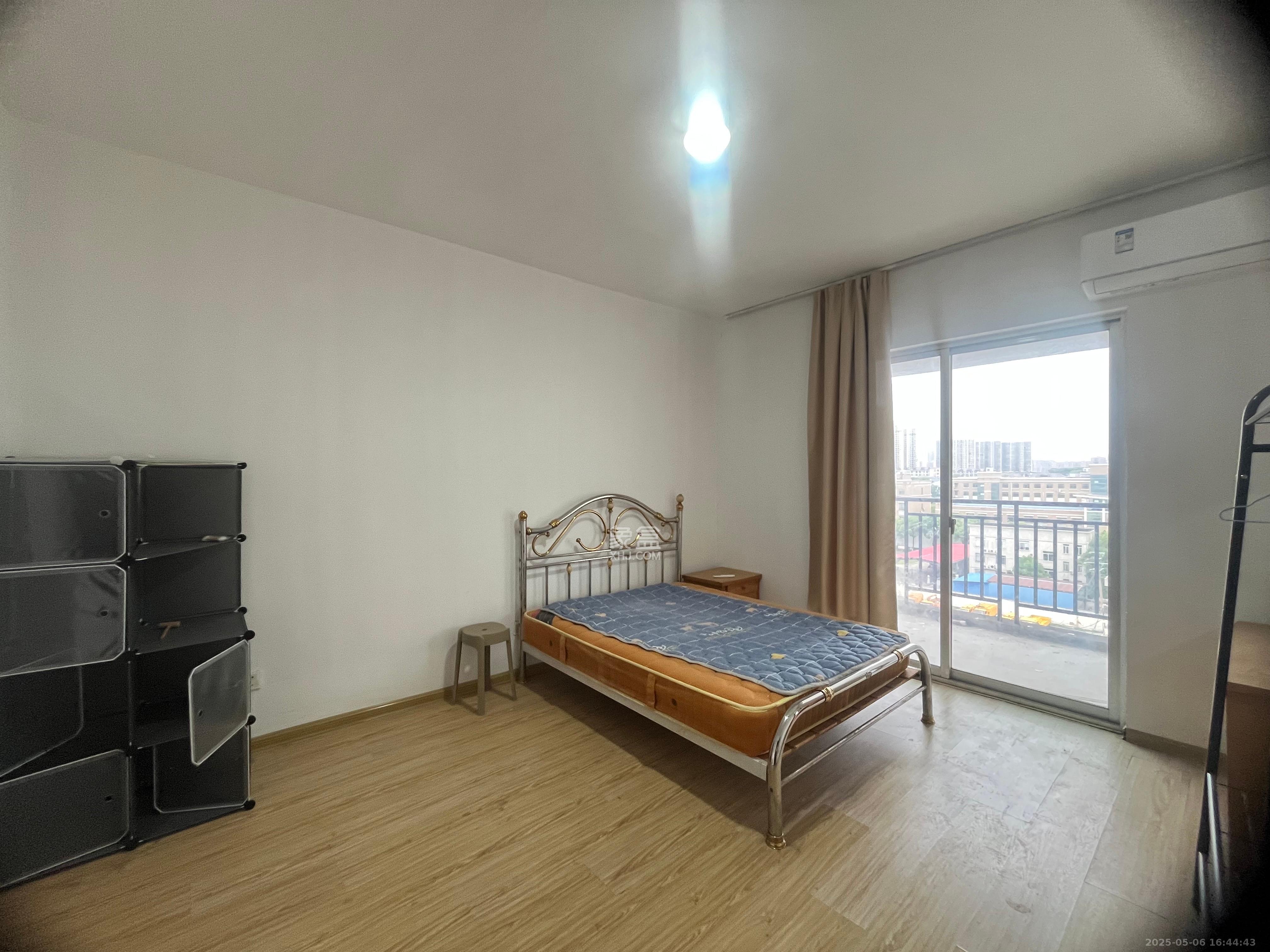 香樟景苑 4室2厅1卫 2800.0元/月 香樟景苑 4室2厅1卫 2800.0元/月室内图